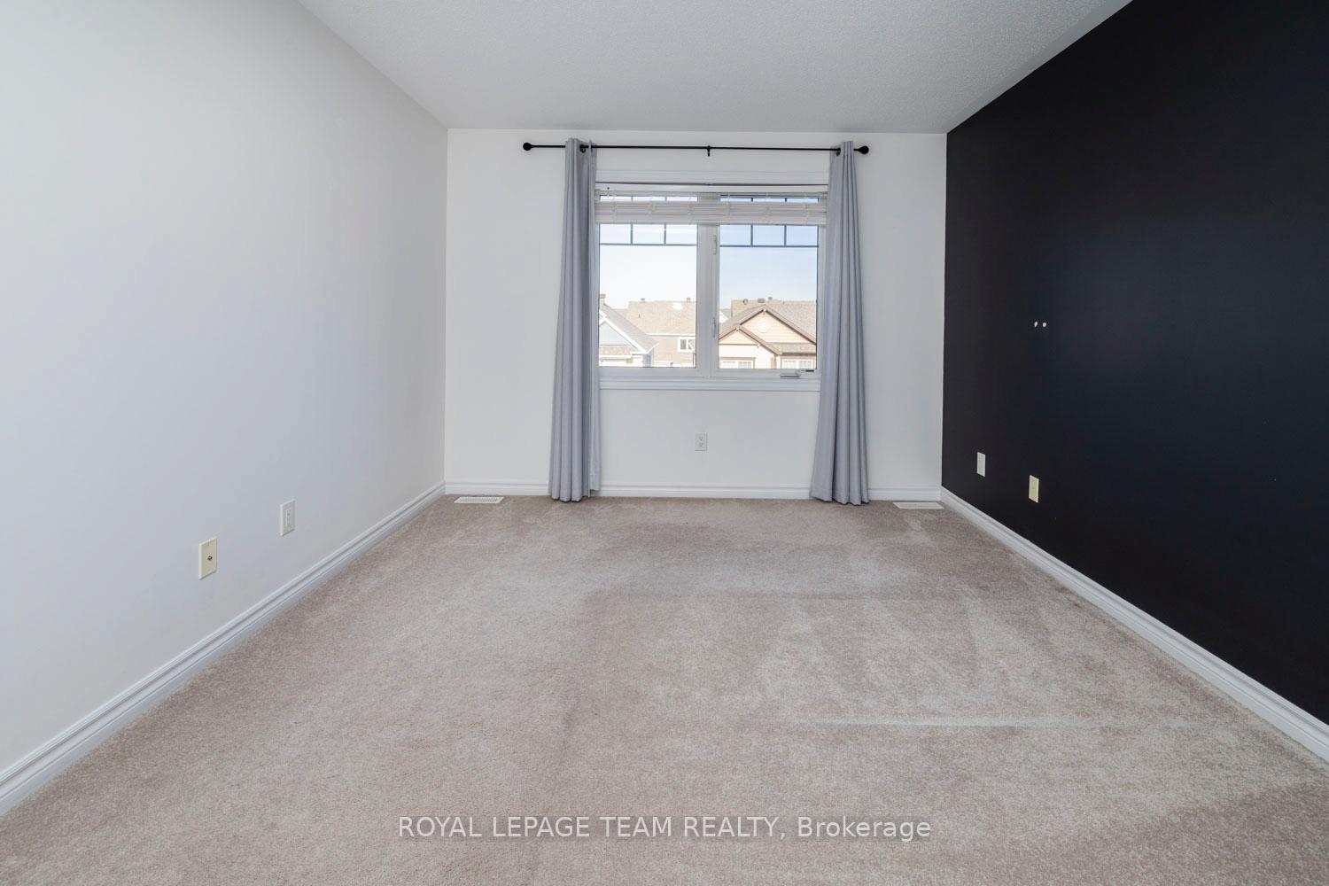 Photo 23 of 552 Foxlight Circle, Ottawa, Kanata - Emerald Meadows/Trailwest — HOMEH