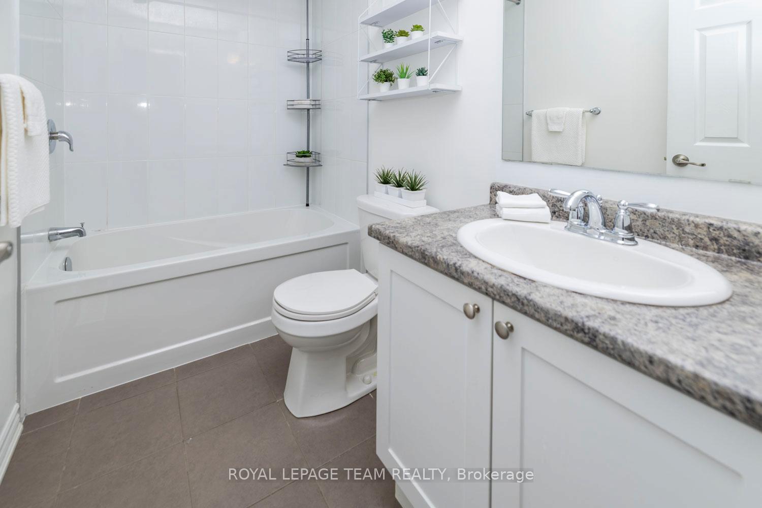 Photo 26 of 552 Foxlight Circle, Ottawa, Kanata - Emerald Meadows/Trailwest — HOMEH