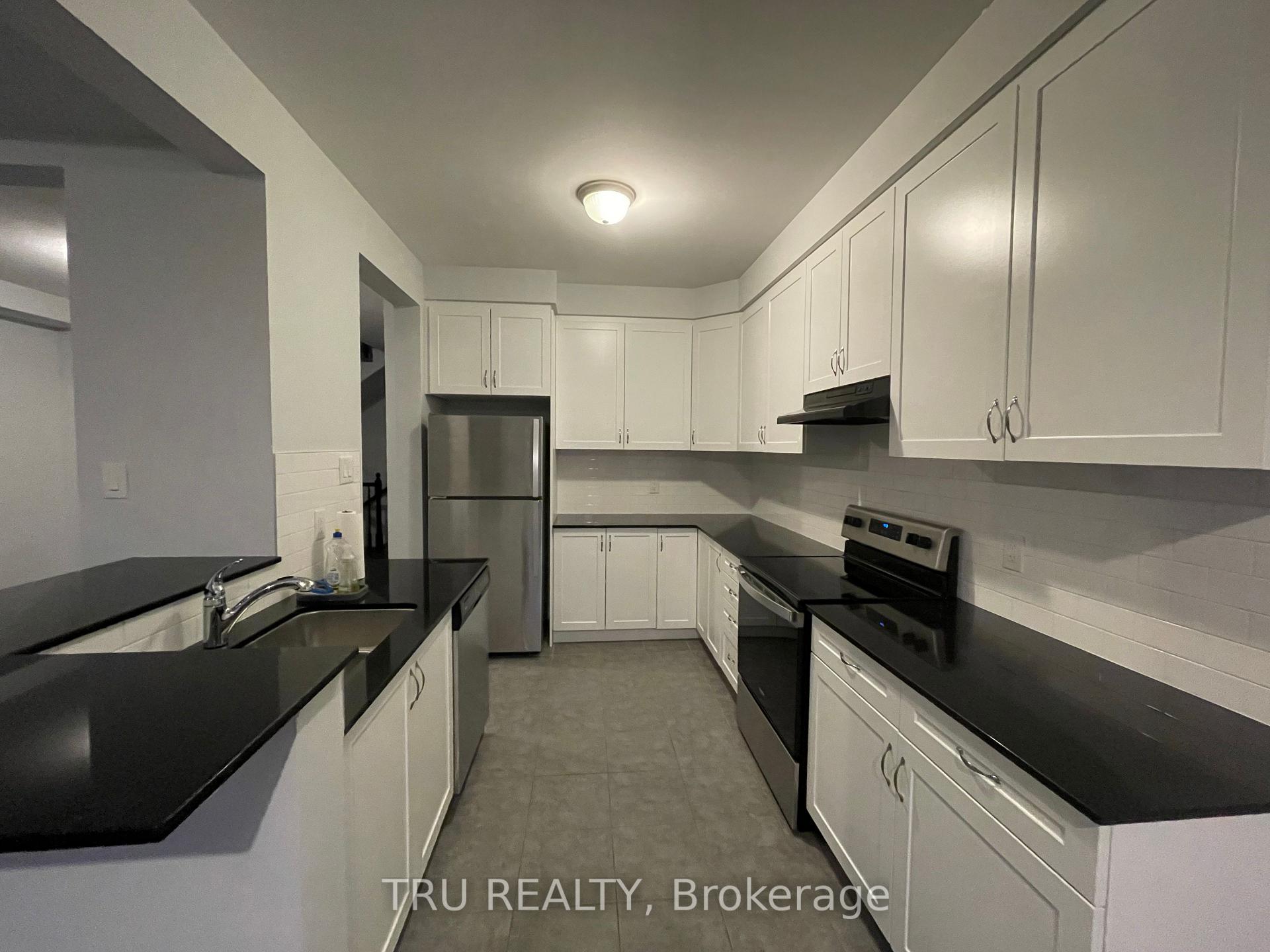 Photo 5 of 151 Pictou Crescent, Ottawa, Kanata - Emerald Meadows/Trailwest — HOMEH