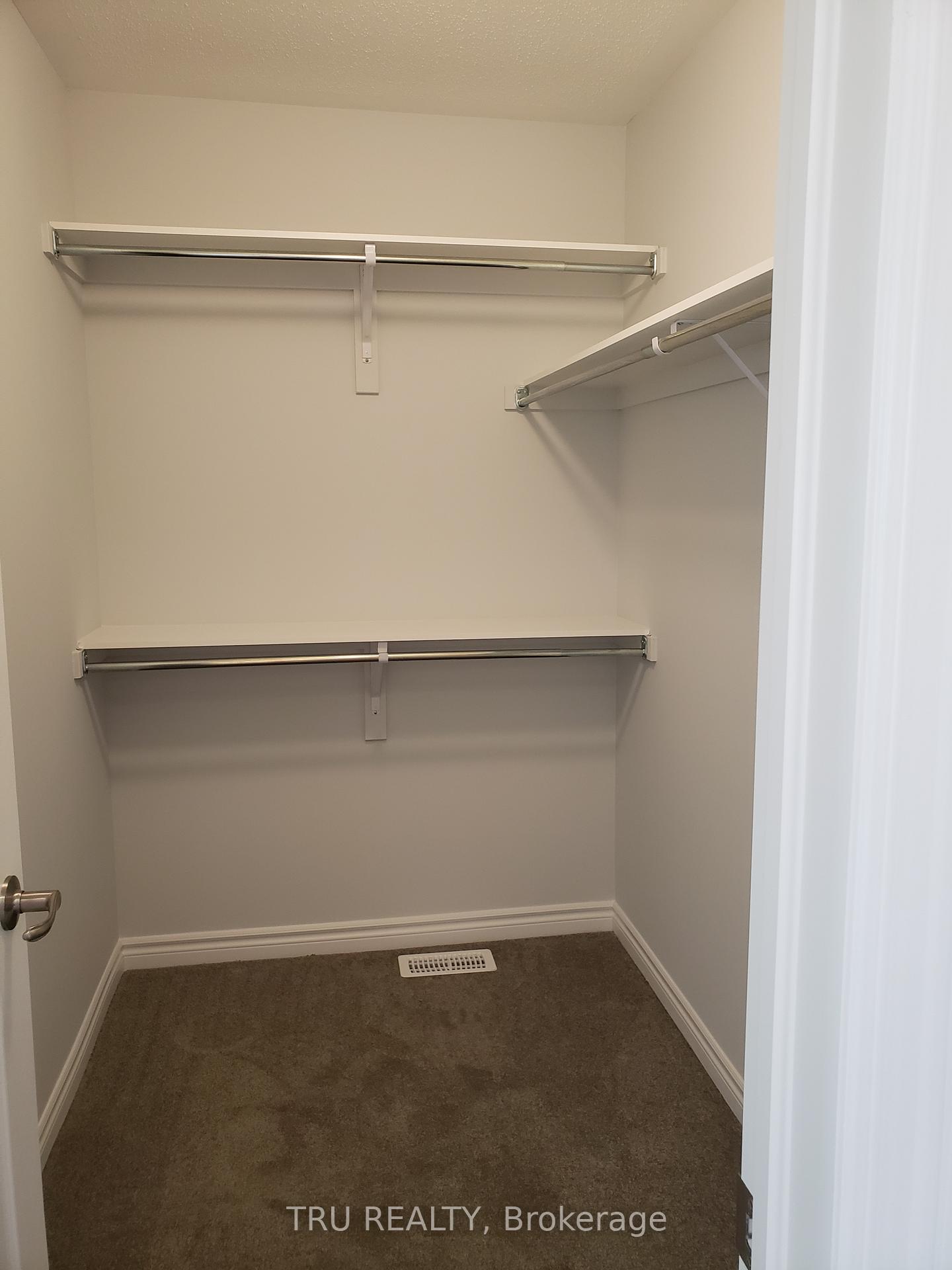 Photo 14 of 151 Pictou Crescent, Ottawa, Kanata - Emerald Meadows/Trailwest — HOMEH
