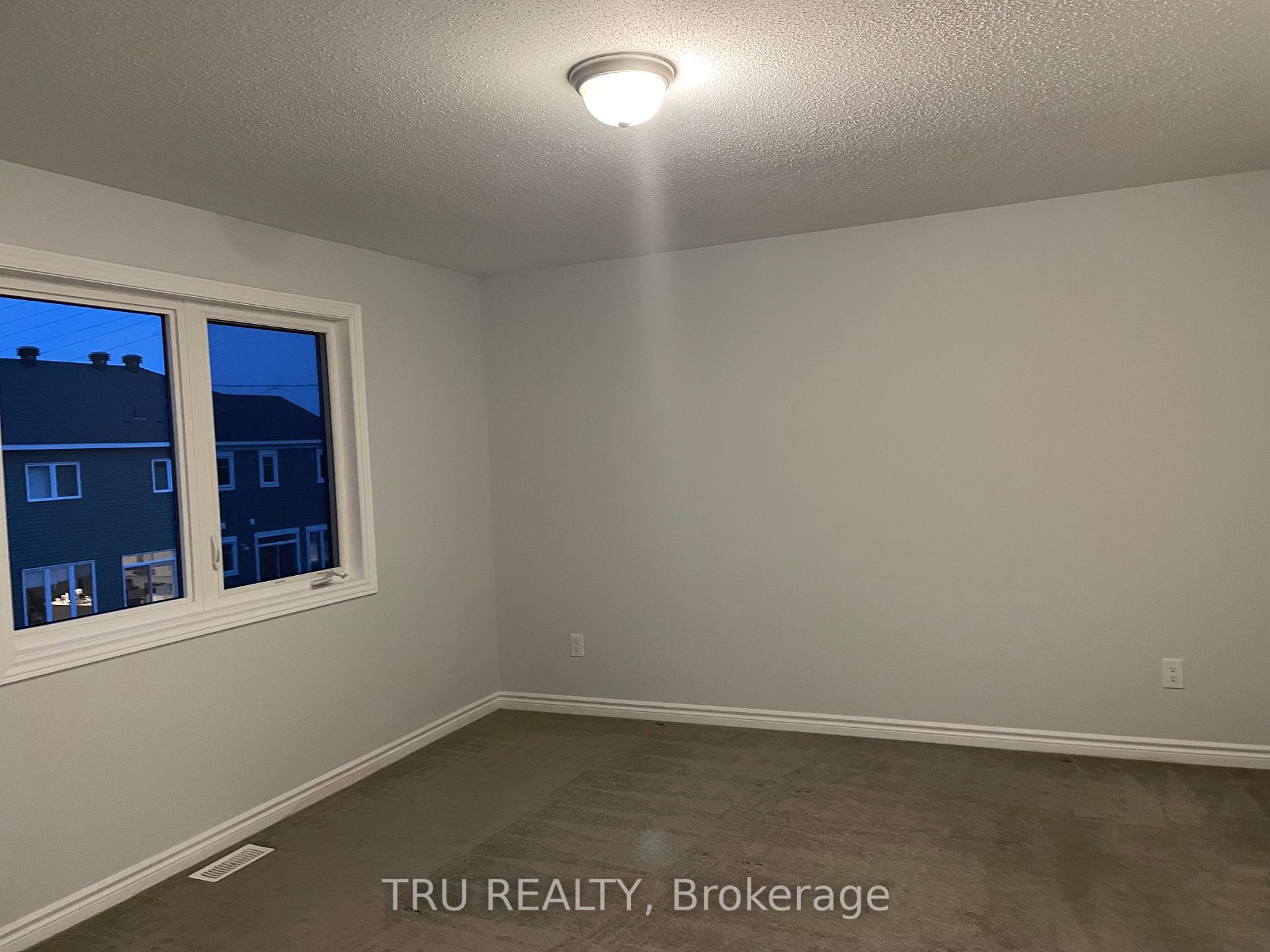 Photo 18 of 151 Pictou Crescent, Ottawa, Kanata - Emerald Meadows/Trailwest — HOMEH