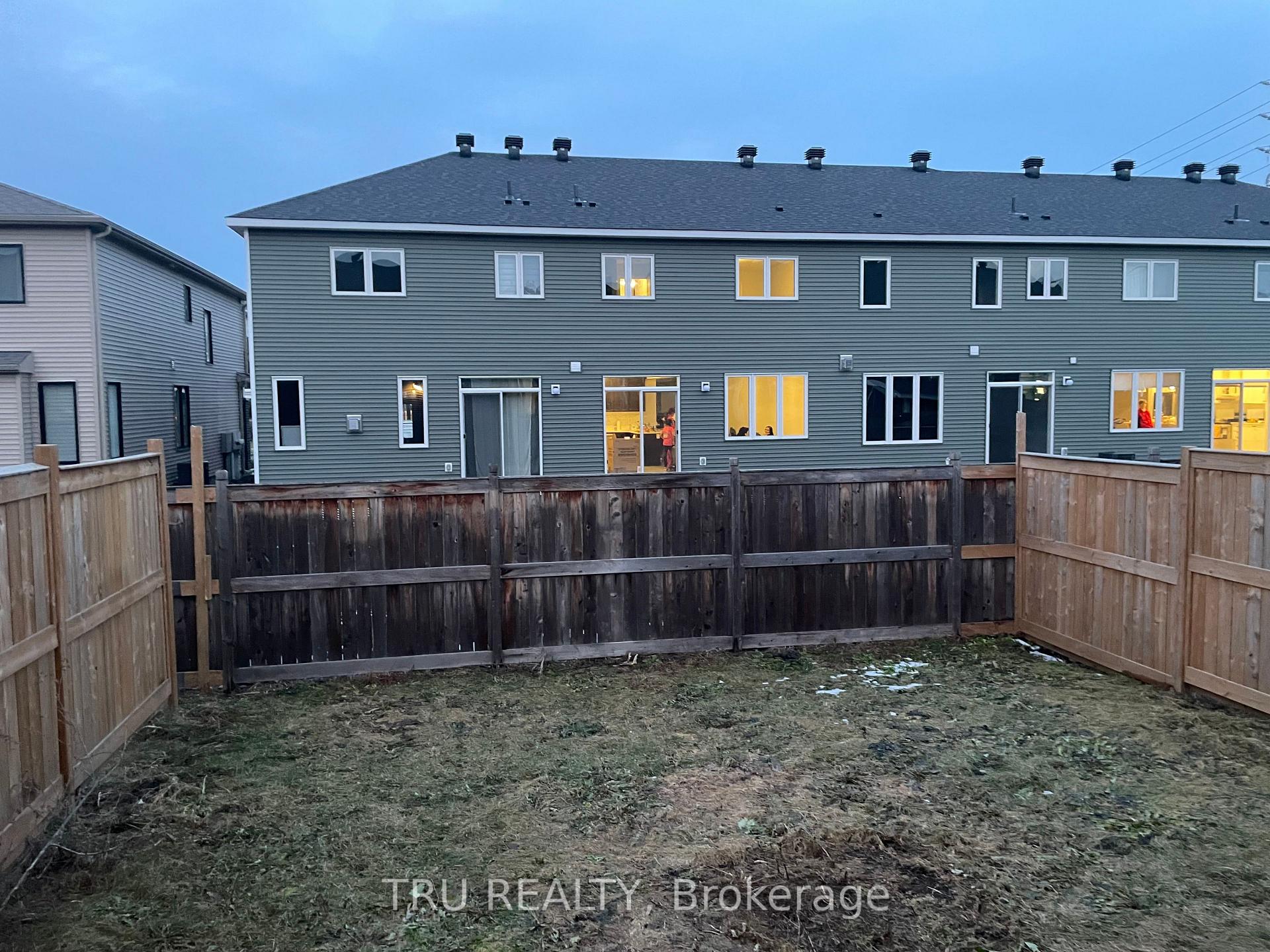 Photo 23 of 151 Pictou Crescent, Ottawa, Kanata - Emerald Meadows/Trailwest — HOMEH
