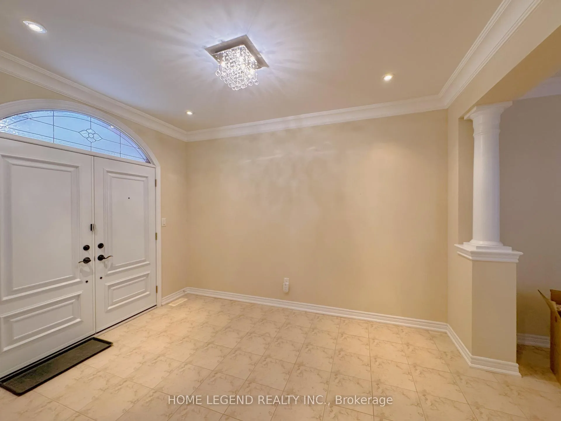 Photo 2 of 101 Glengordon Crescent, Markham, Devil's Elbow — HOMEH