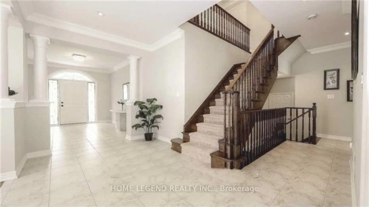 Photo 3 of 101 Glengordon Crescent, Markham, Devil's Elbow — HOMEH
