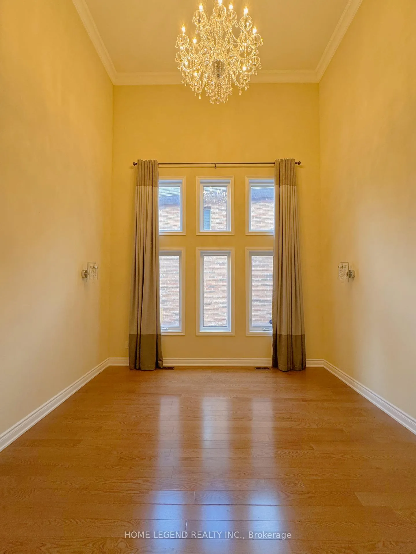 Photo 4 of 101 Glengordon Crescent, Markham, Devil's Elbow — HOMEH