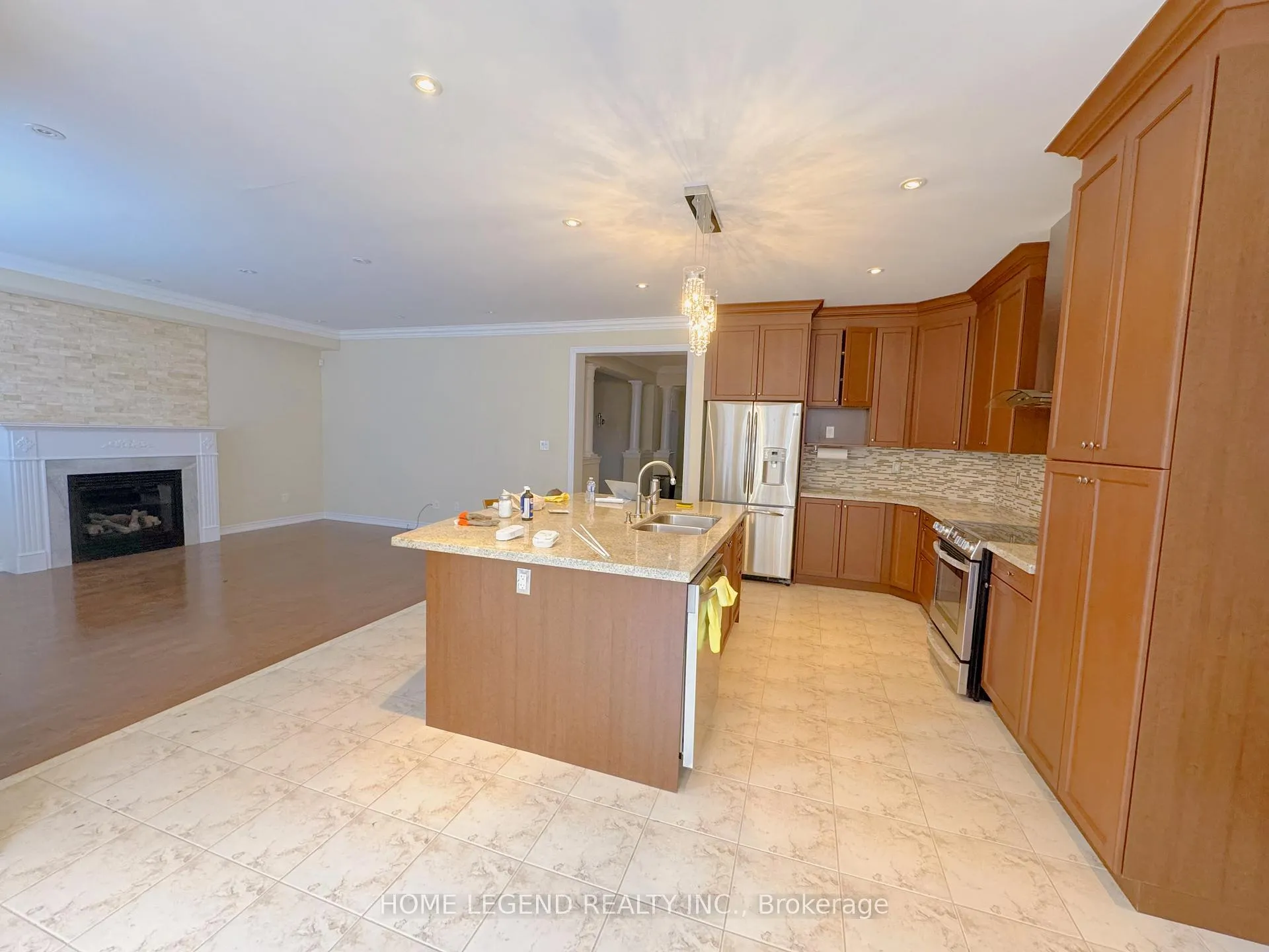 Photo 8 of 101 Glengordon Crescent, Markham, Devil's Elbow — HOMEH