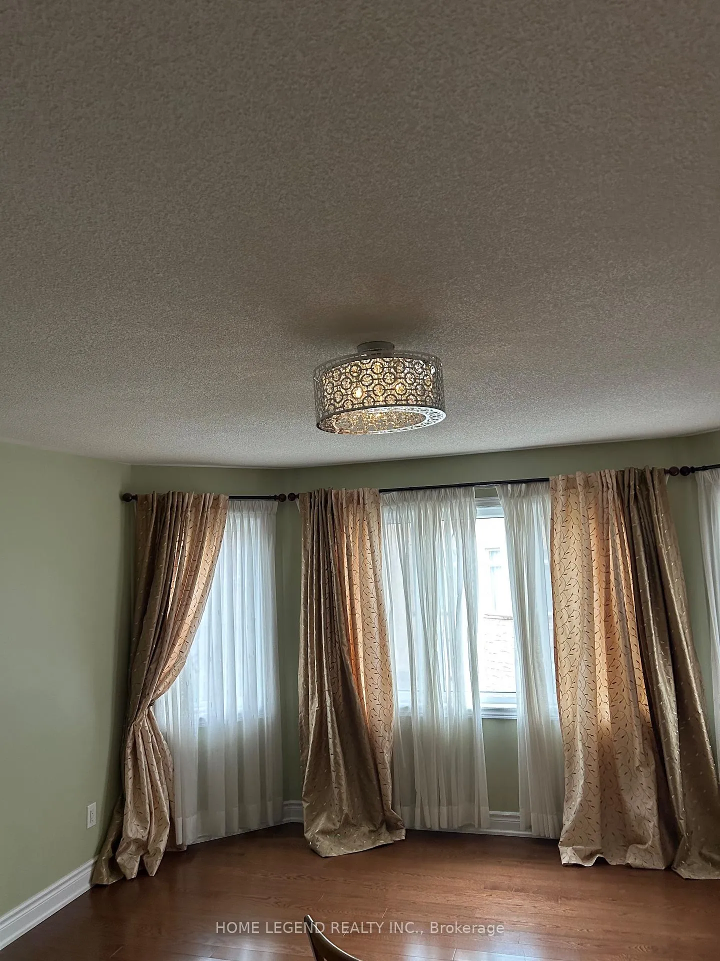 Photo 11 of 101 Glengordon Crescent, Markham, Devil's Elbow — HOMEH
