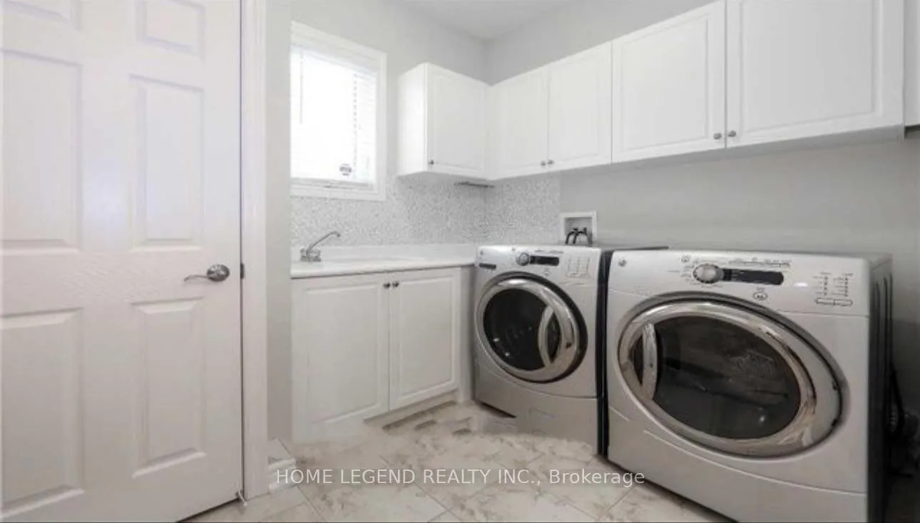 Photo 12 of 101 Glengordon Crescent, Markham, Devil's Elbow — HOMEH