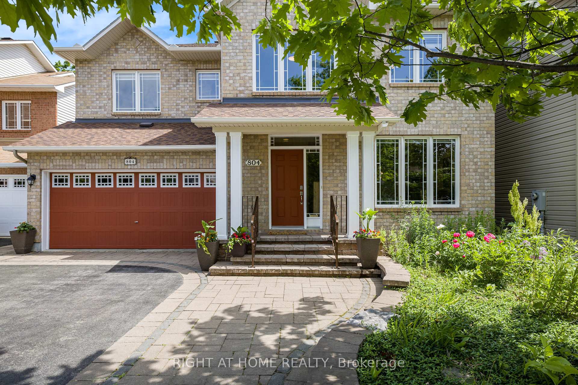 Photo 5 of 804 Oakside Crescent, Ottawa, Kanata - Morgan's Grant/South March — HOMEH