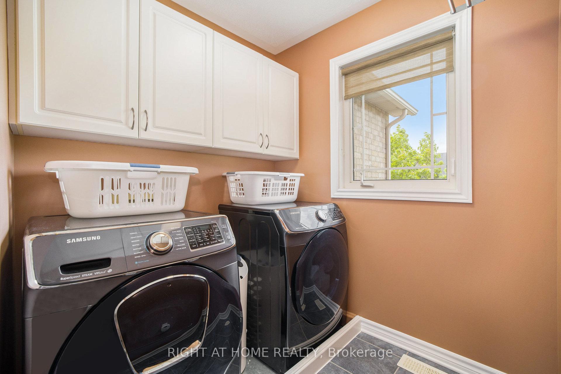 Photo 21 of 804 Oakside Crescent, Ottawa, Kanata - Morgan's Grant/South March — HOMEH