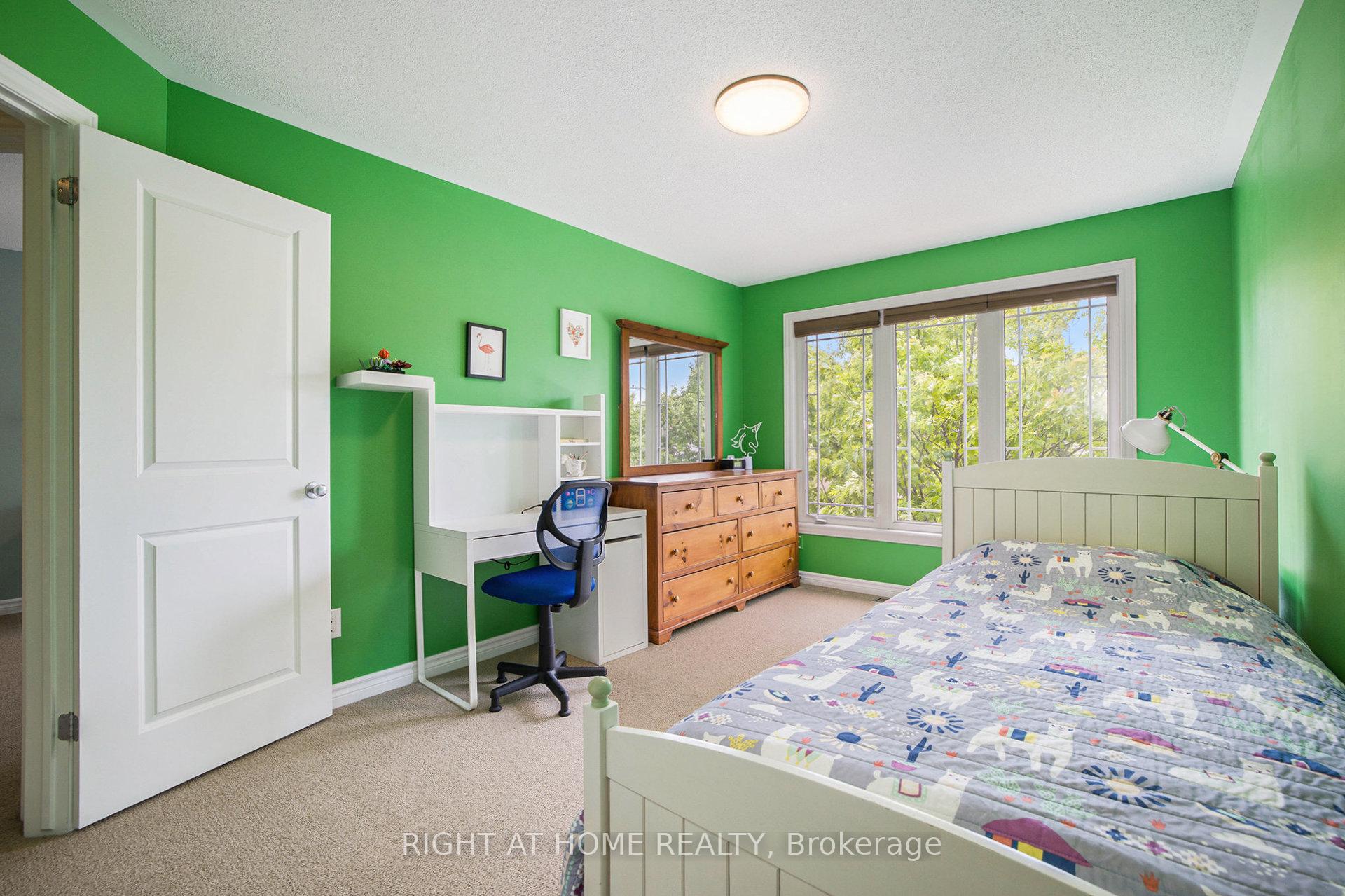 Photo 29 of 804 Oakside Crescent, Ottawa, Kanata - Morgan's Grant/South March — HOMEH