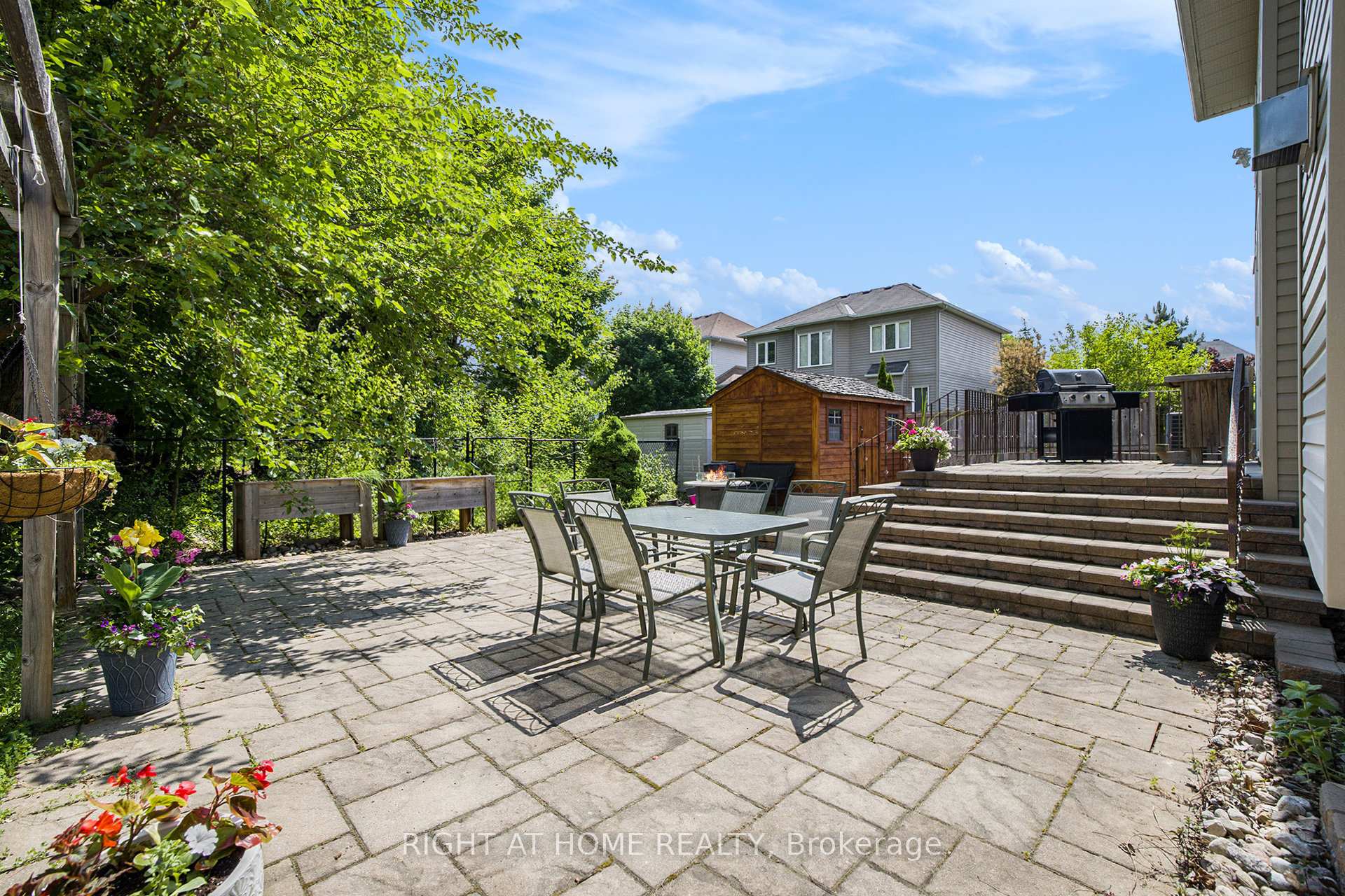 Photo 37 of 804 Oakside Crescent, Ottawa, Kanata - Morgan's Grant/South March — HOMEH
