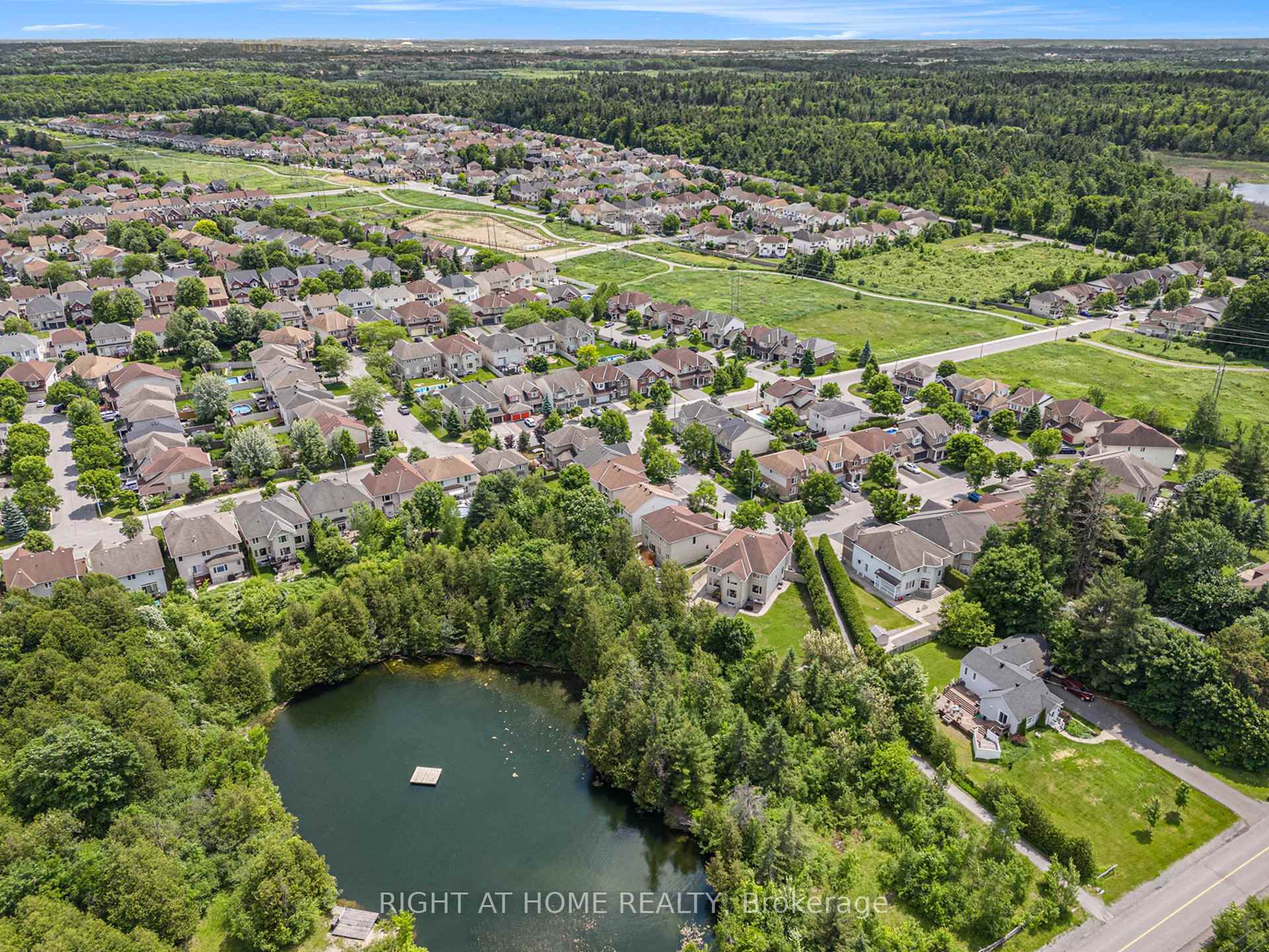 Photo 42 of 804 Oakside Crescent, Ottawa, Kanata - Morgan's Grant/South March — HOMEH