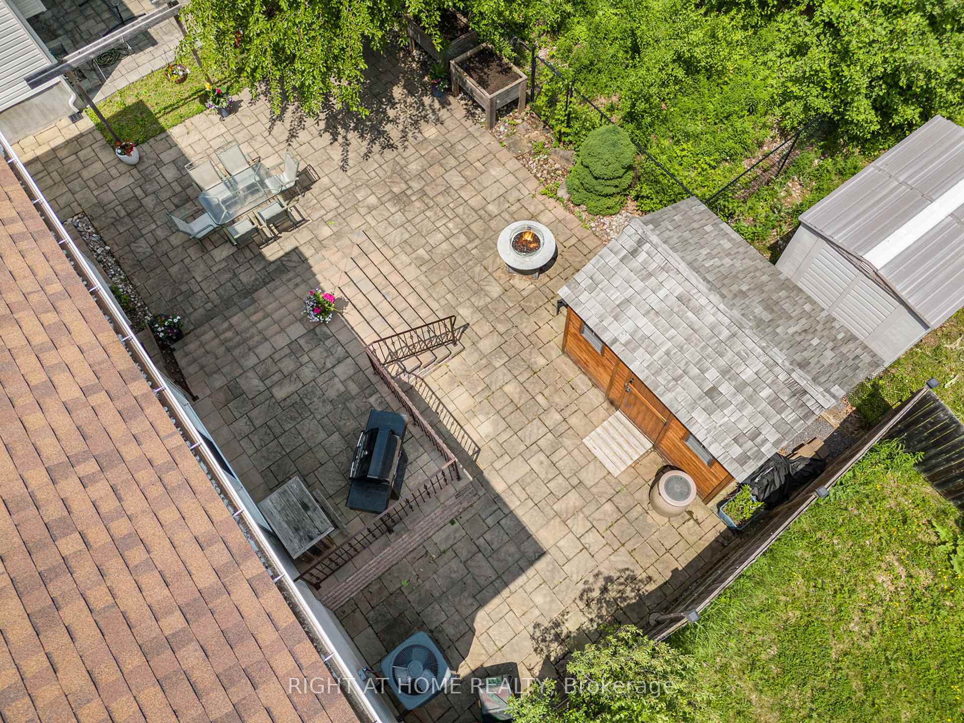 Photo 43 of 804 Oakside Crescent, Ottawa, Kanata - Morgan's Grant/South March — HOMEH