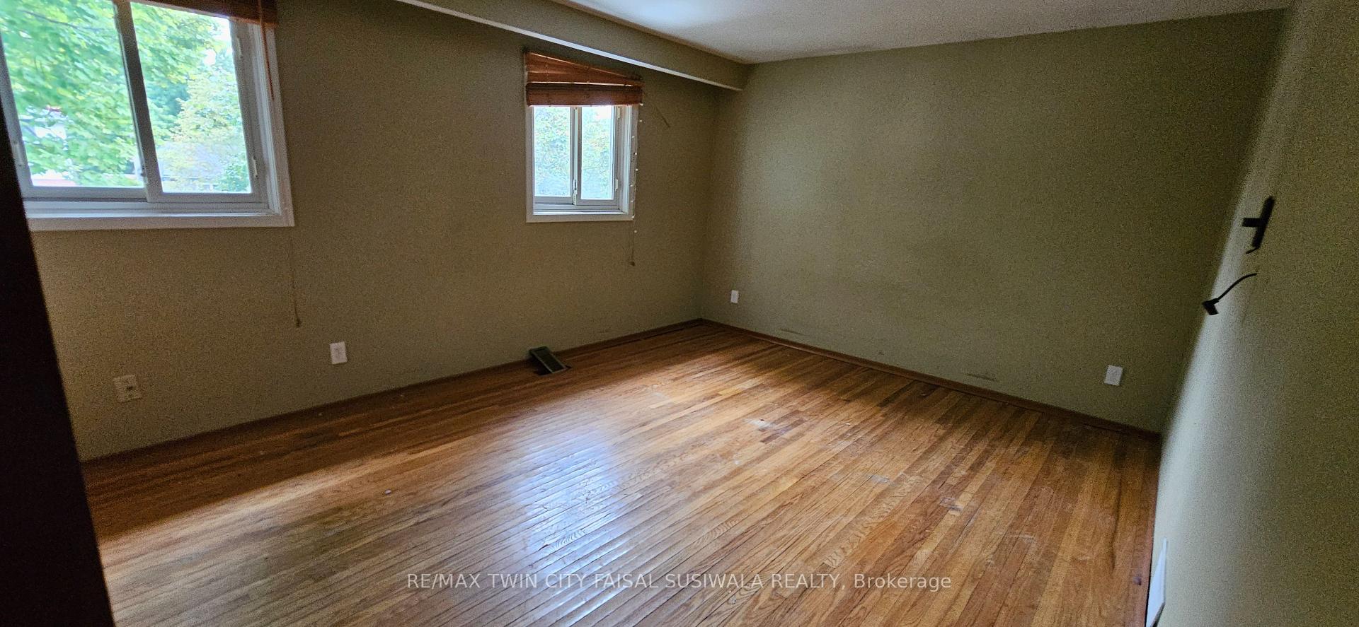 Photo 8 of 143 Brookside Crescent, Kitchener — HOMEH