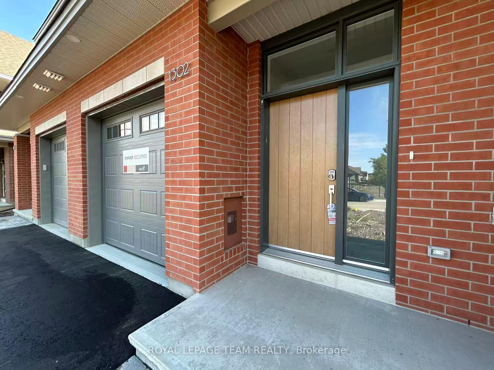 Photo 4 of 1302 Whitlow Grass Way, Ottawa, Kanata - Morgan's Grant/South March — HOMEH