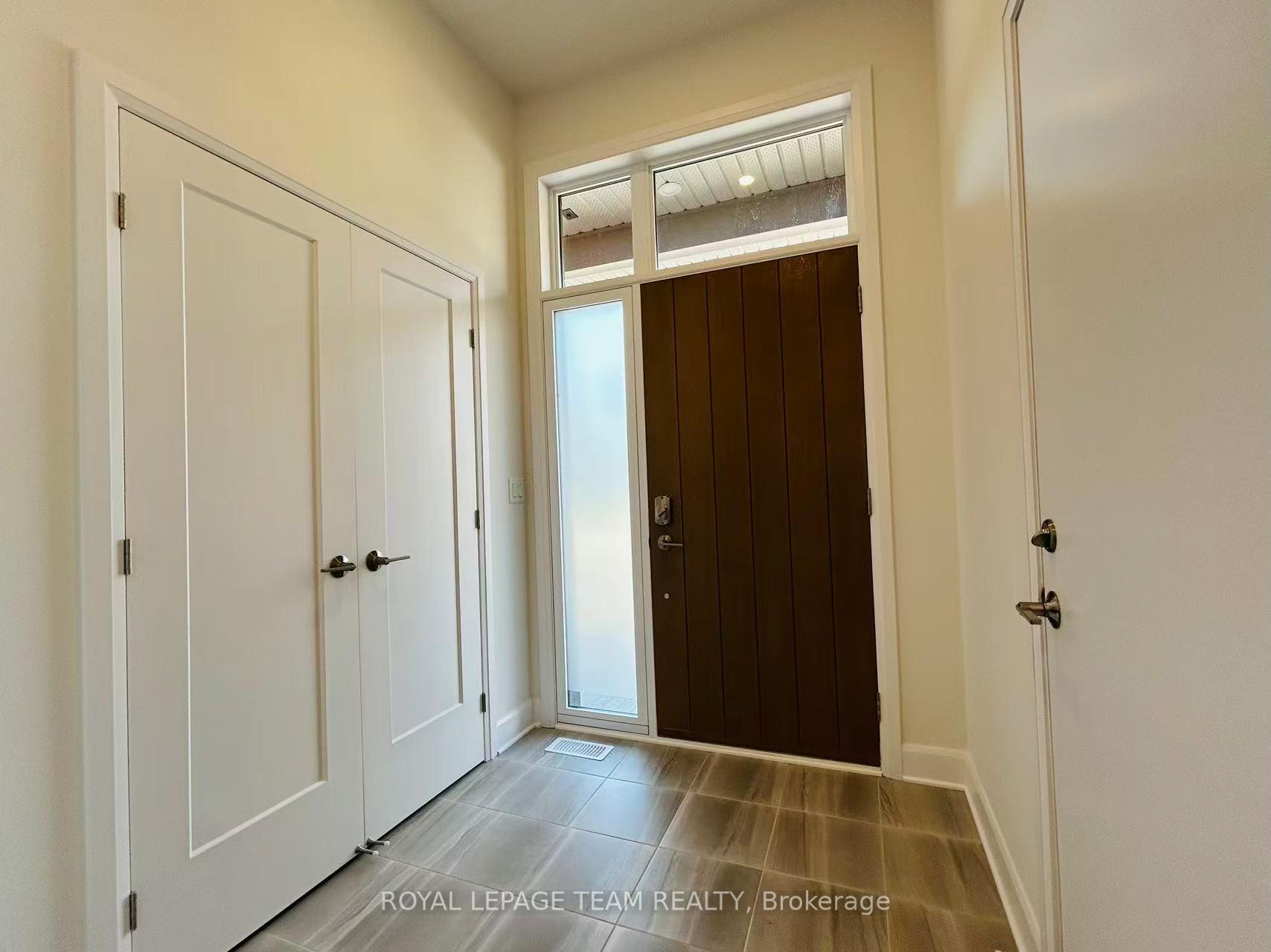 Photo 5 of 1302 Whitlow Grass Way, Ottawa, Kanata - Morgan's Grant/South March — HOMEH