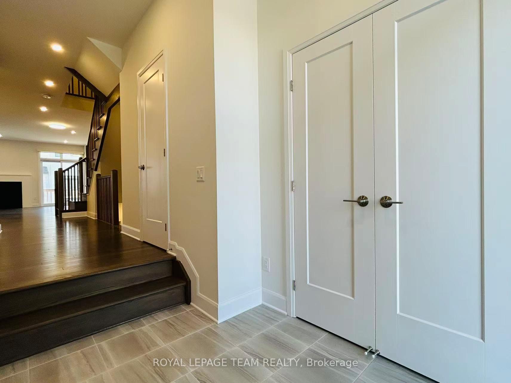 Photo 6 of 1302 Whitlow Grass Way, Ottawa, Kanata - Morgan's Grant/South March — HOMEH