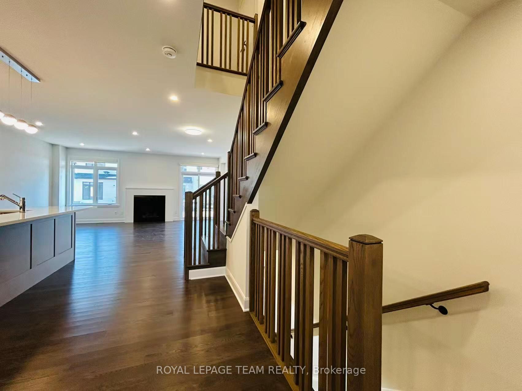 Photo 8 of 1302 Whitlow Grass Way, Ottawa, Kanata - Morgan's Grant/South March — HOMEH