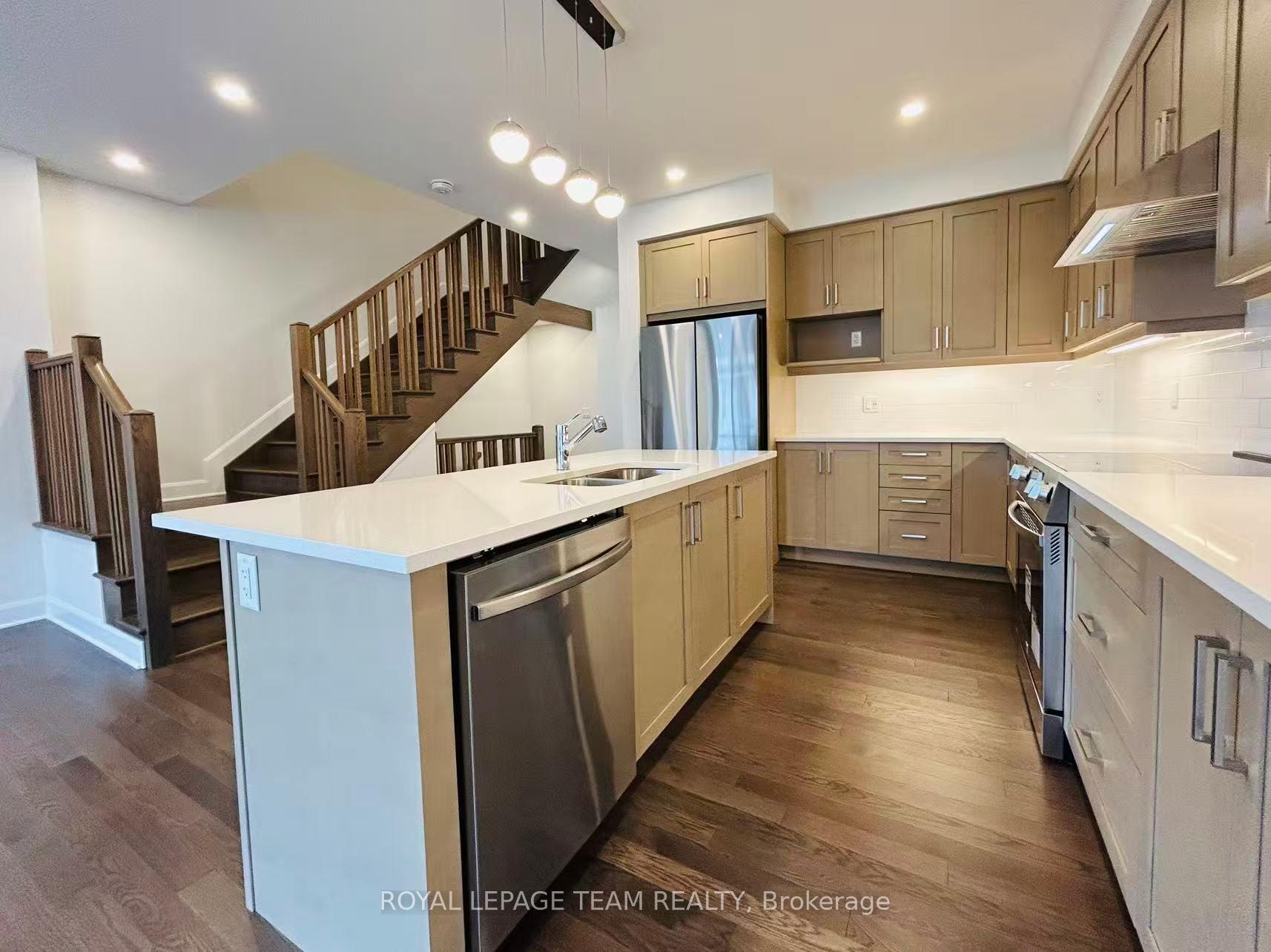 Photo 10 of 1302 Whitlow Grass Way, Ottawa, Kanata - Morgan's Grant/South March — HOMEH
