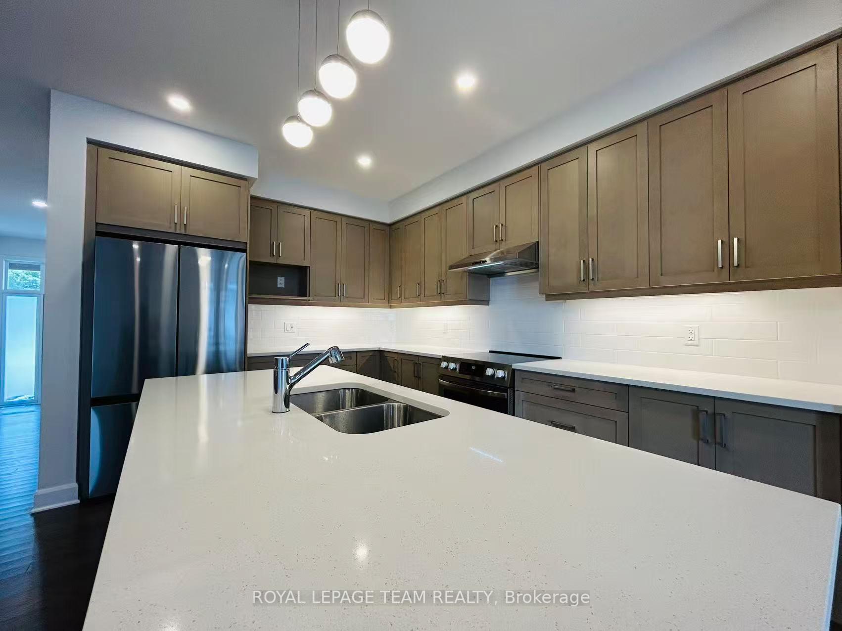 Photo 13 of 1302 Whitlow Grass Way, Ottawa, Kanata - Morgan's Grant/South March — HOMEH