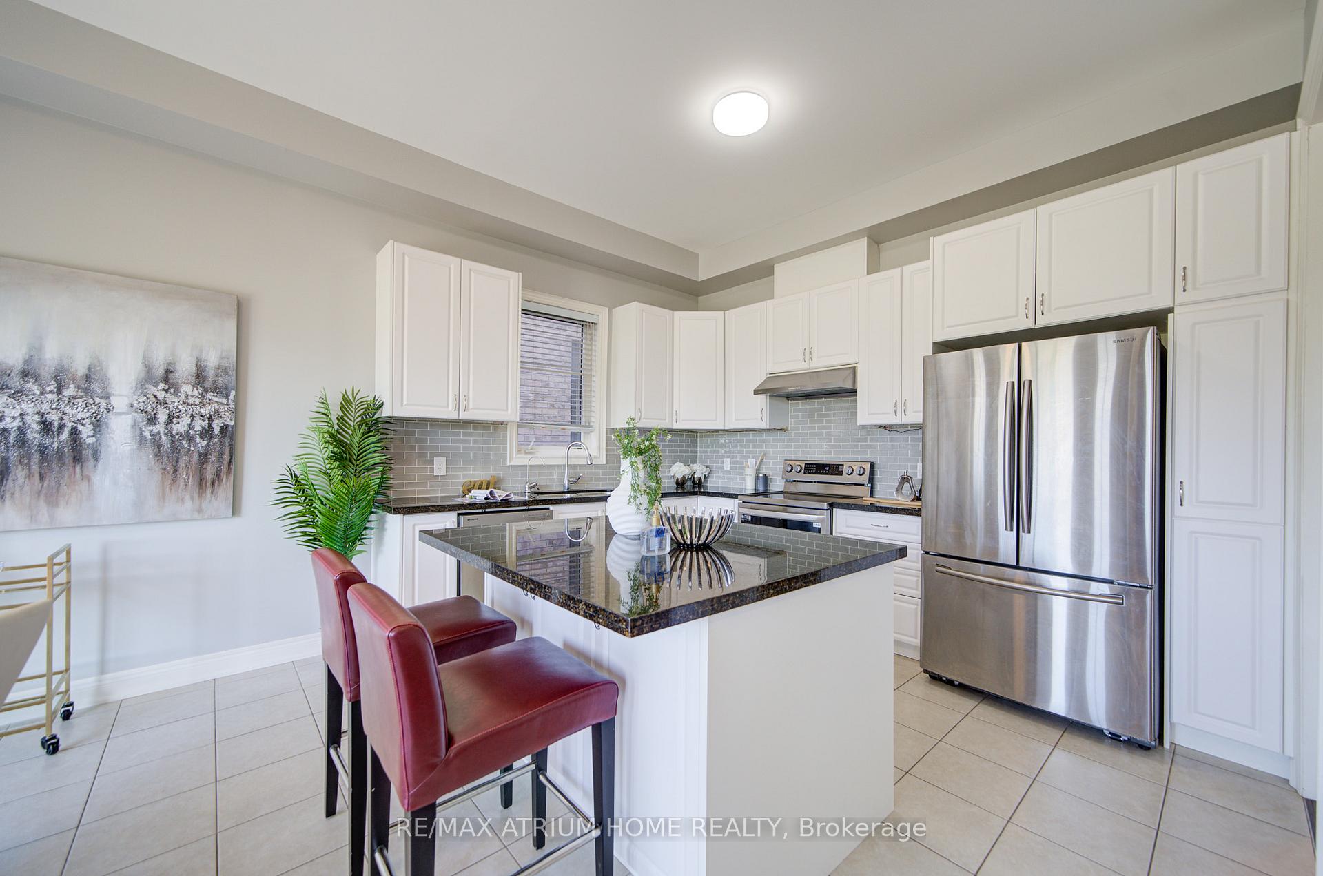 Photo 18 of 127 Maple Ridge Crescent, Markham, Greensborough — HOMEH
