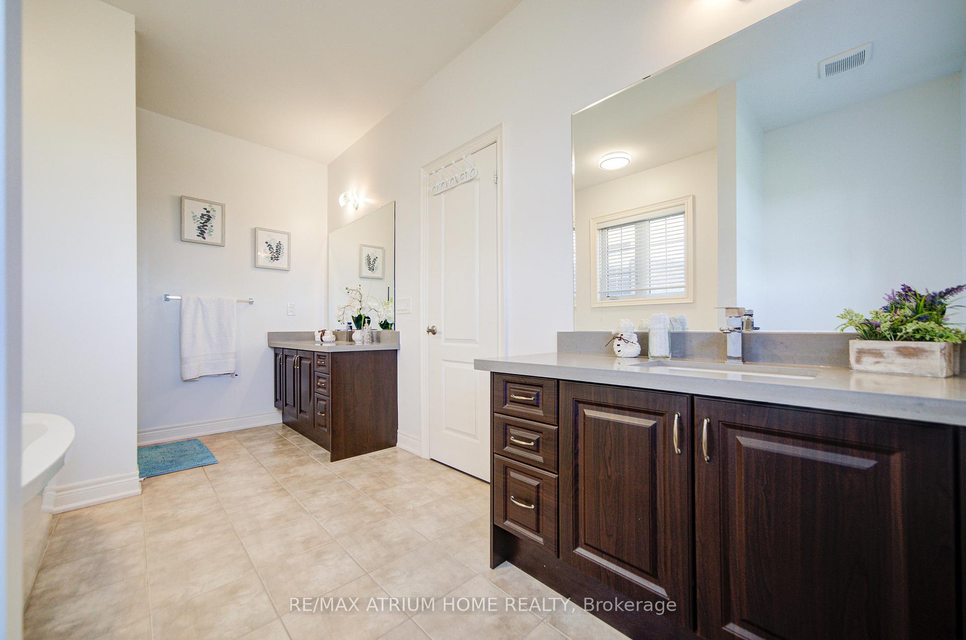 Photo 39 of 127 Maple Ridge Crescent, Markham, Greensborough — HOMEH