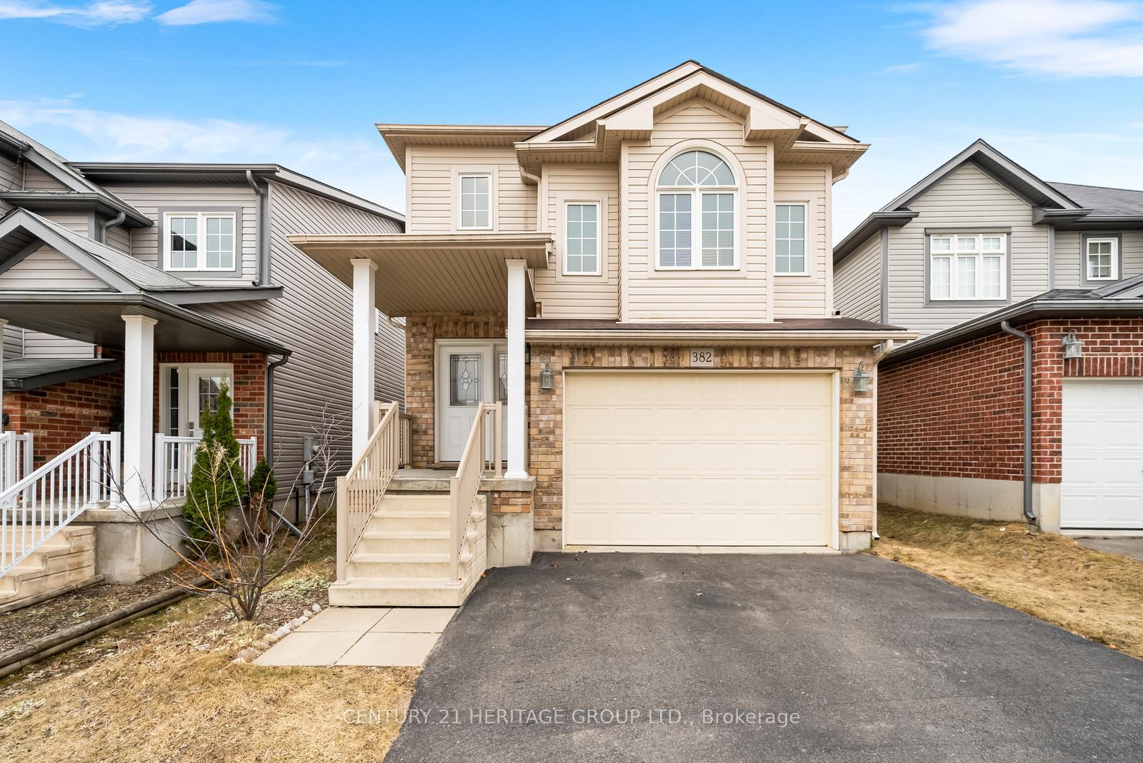 Photo 3 of 382 Woodbine Avenue, Kitchener, Huron Park — HOMEH