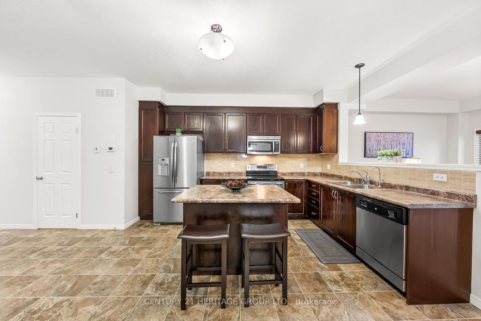 Photo 10 of 382 Woodbine Avenue, Kitchener, Huron Park — HOMEH