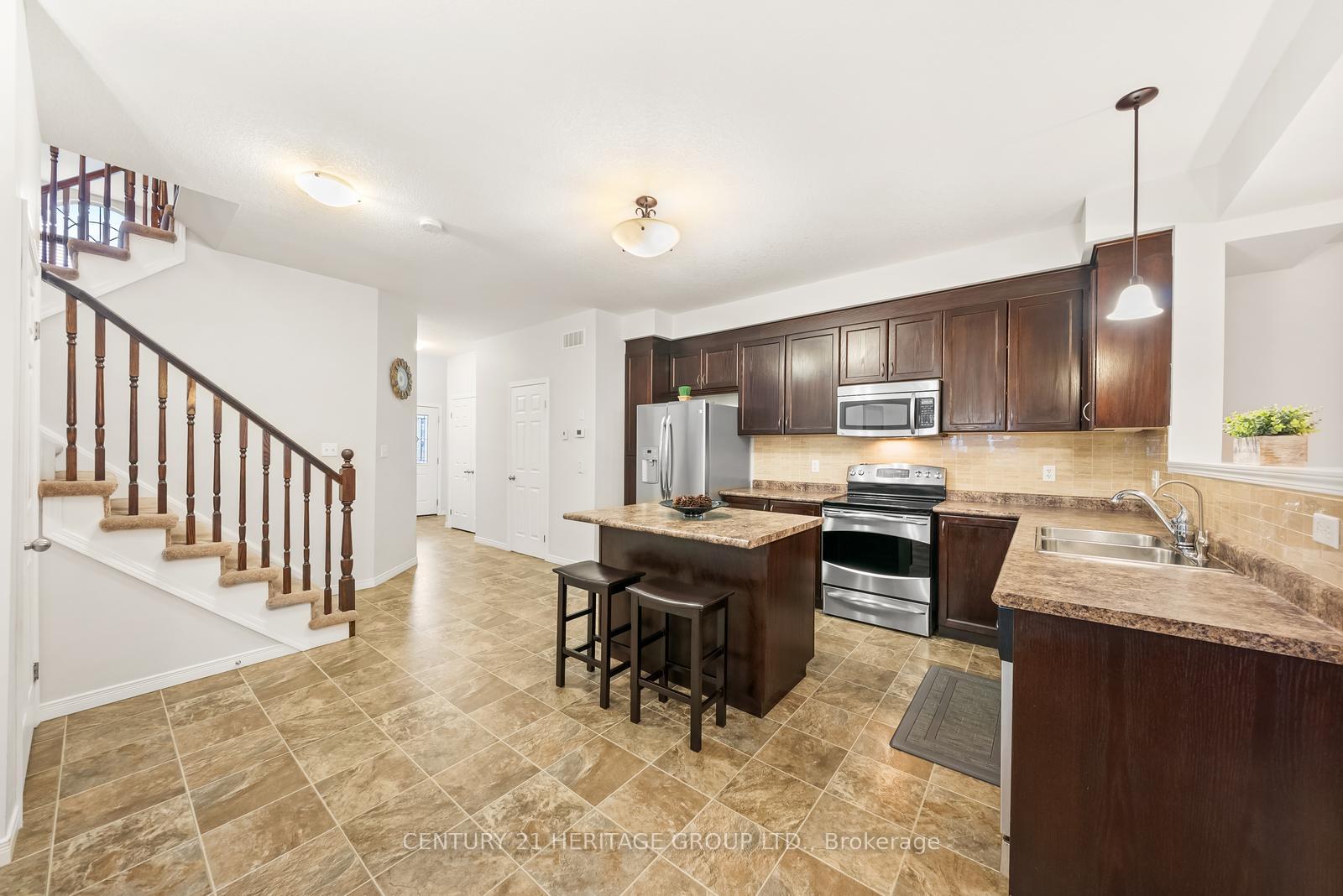 Photo 17 of 382 Woodbine Avenue, Kitchener, Huron Park — HOMEH
