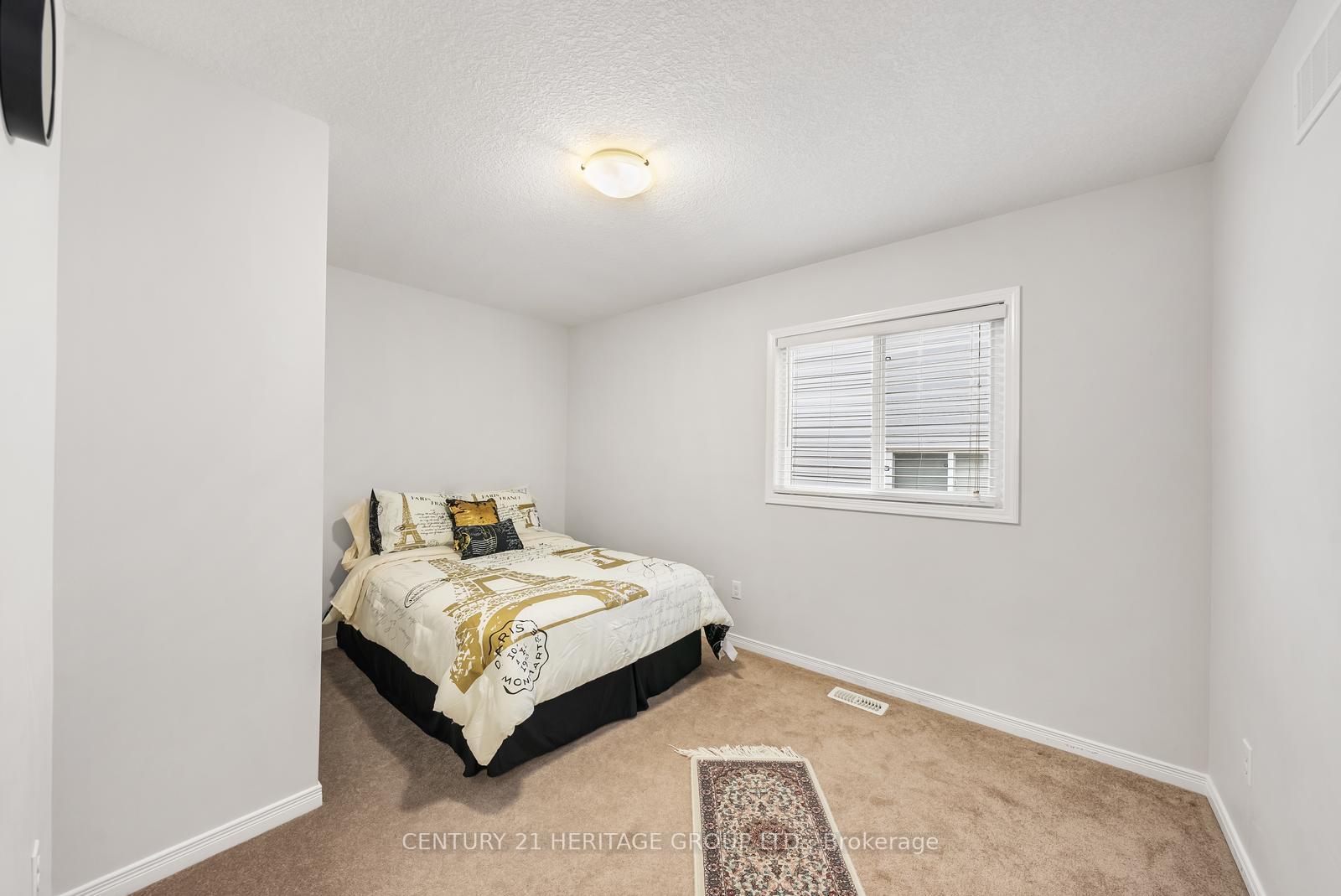 Photo 25 of 382 Woodbine Avenue, Kitchener, Huron Park — HOMEH