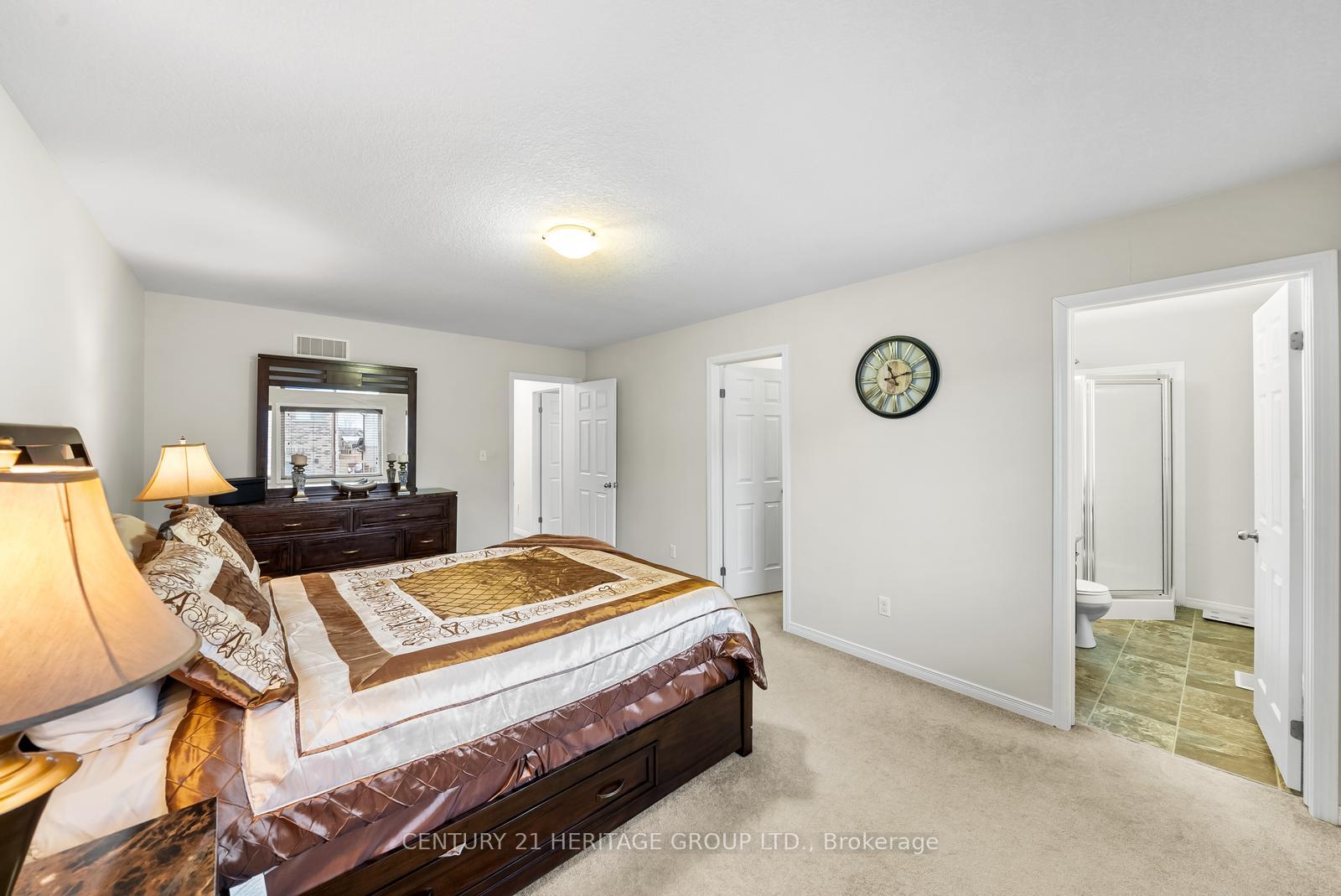 Photo 32 of 382 Woodbine Avenue, Kitchener, Huron Park — HOMEH