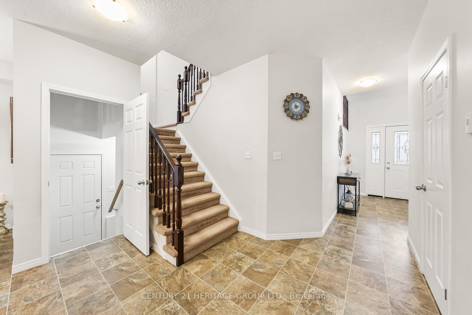 Photo 35 of 382 Woodbine Avenue, Kitchener, Huron Park — HOMEH
