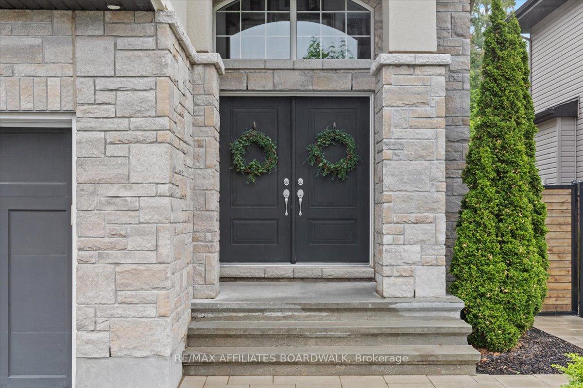 Photo 3 of 242 Escarpment Crescent, Ottawa, Kanata - Kanata Lakes/Heritage Hills — HOMEH