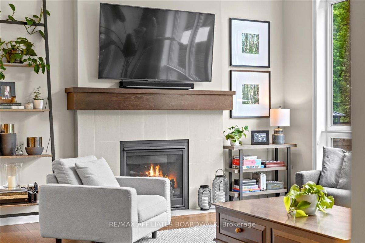 Photo 10 of 242 Escarpment Crescent, Ottawa, Kanata - Kanata Lakes/Heritage Hills — HOMEH
