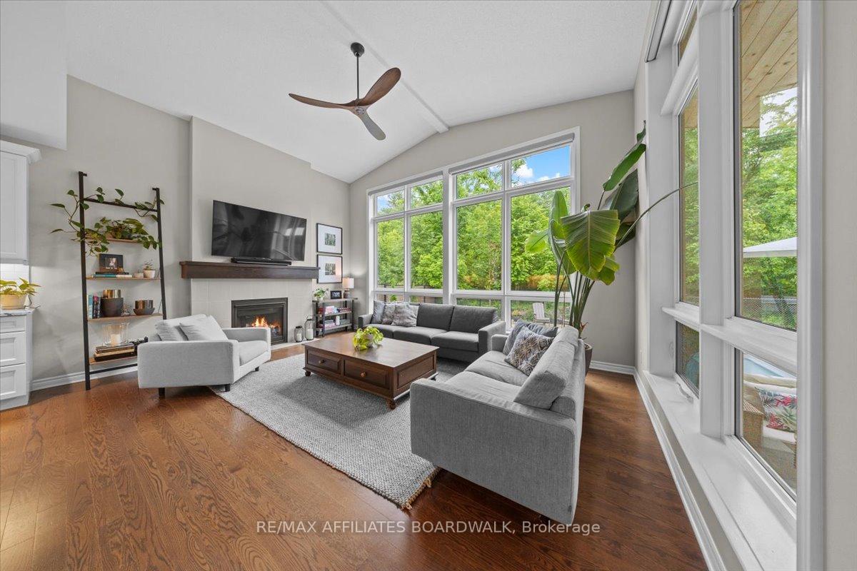 Photo 11 of 242 Escarpment Crescent, Ottawa, Kanata - Kanata Lakes/Heritage Hills — HOMEH