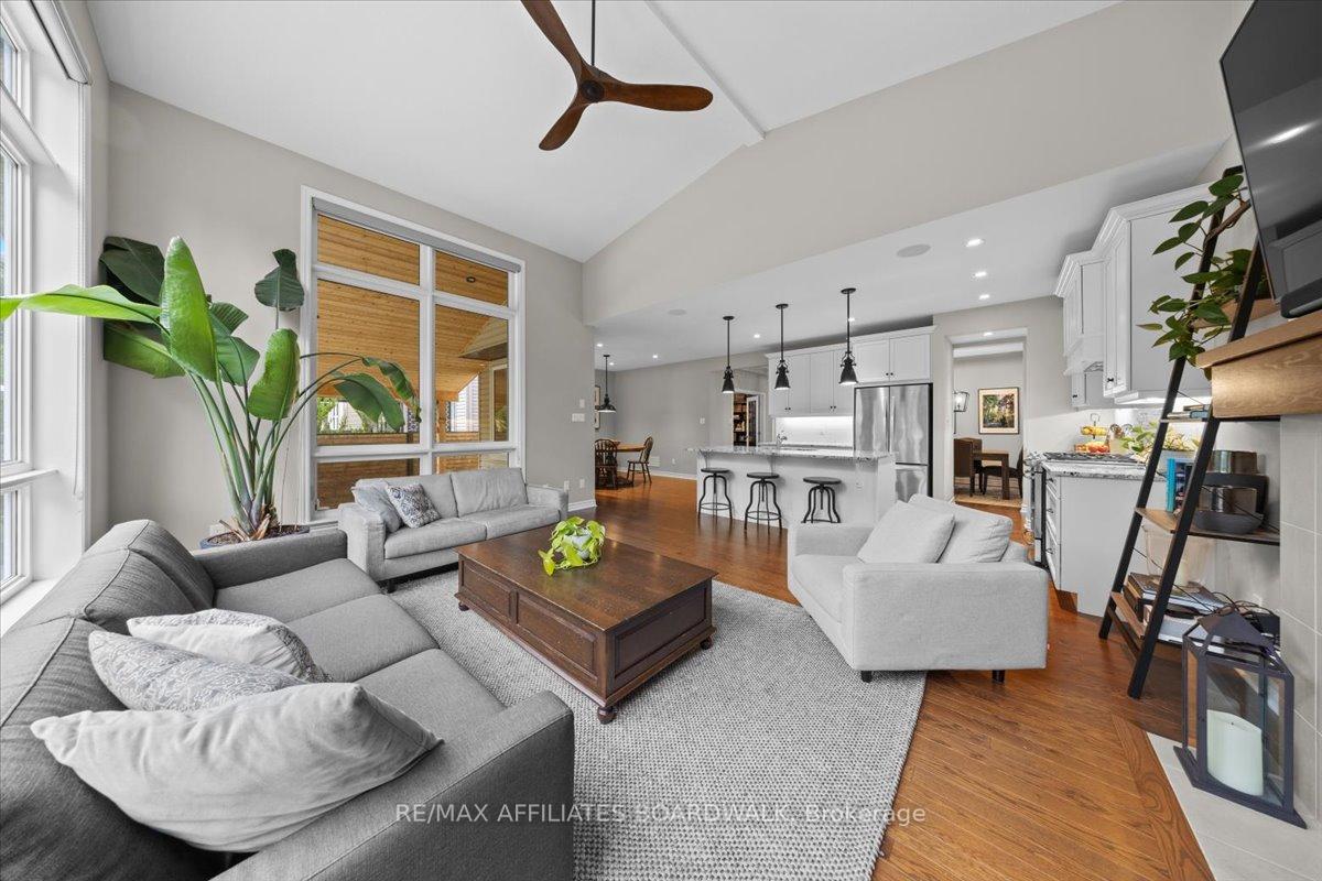 Photo 15 of 242 Escarpment Crescent, Ottawa, Kanata - Kanata Lakes/Heritage Hills — HOMEH