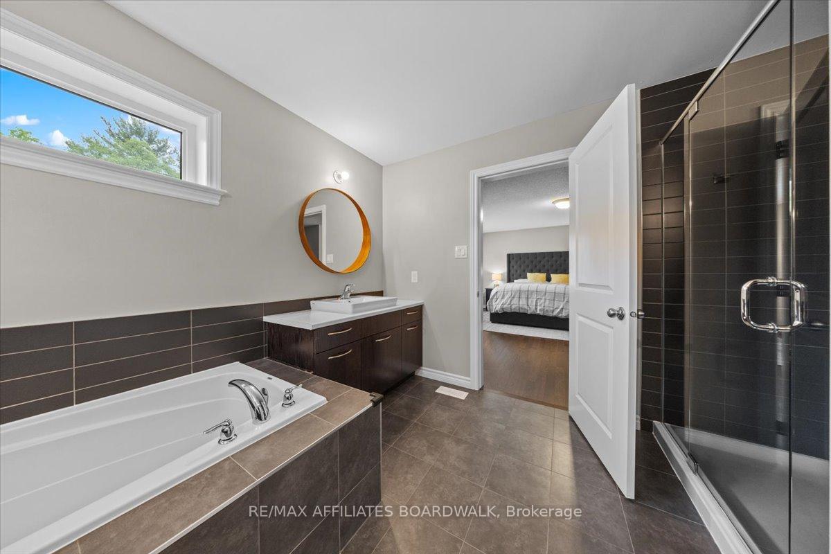Photo 30 of 242 Escarpment Crescent, Ottawa, Kanata - Kanata Lakes/Heritage Hills — HOMEH