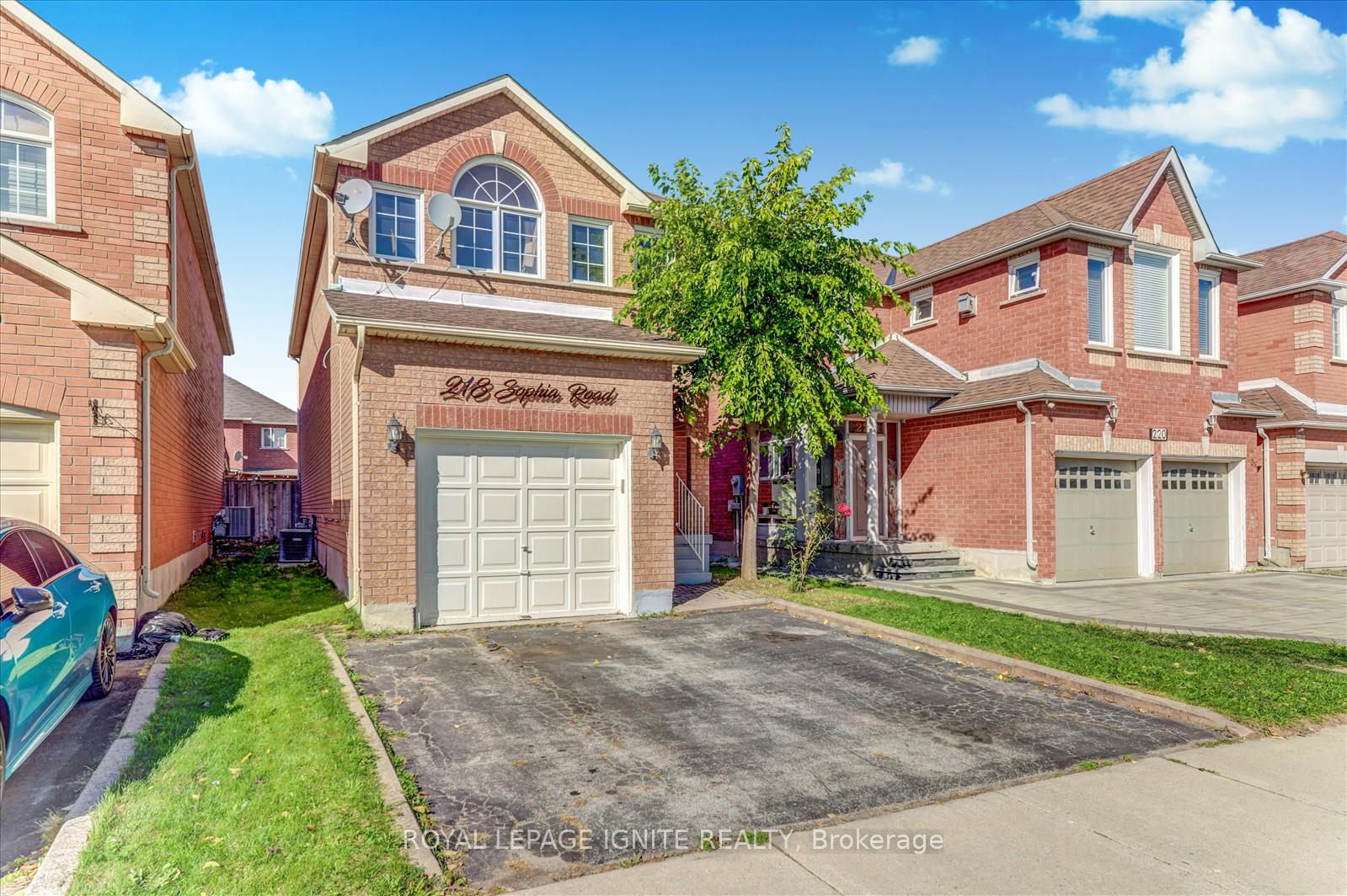 Photo 2 of 218 Sophia Road, Markham, Middlefield — HOMEH