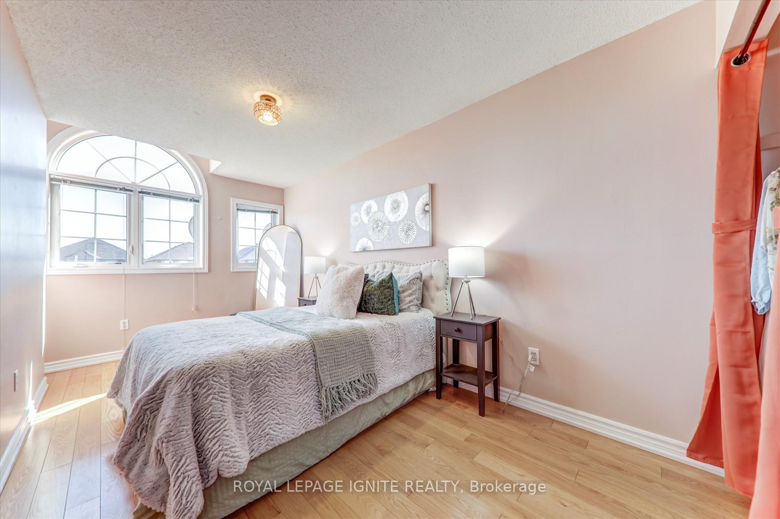 Photo 23 of 218 Sophia Road, Markham, Middlefield — HOMEH