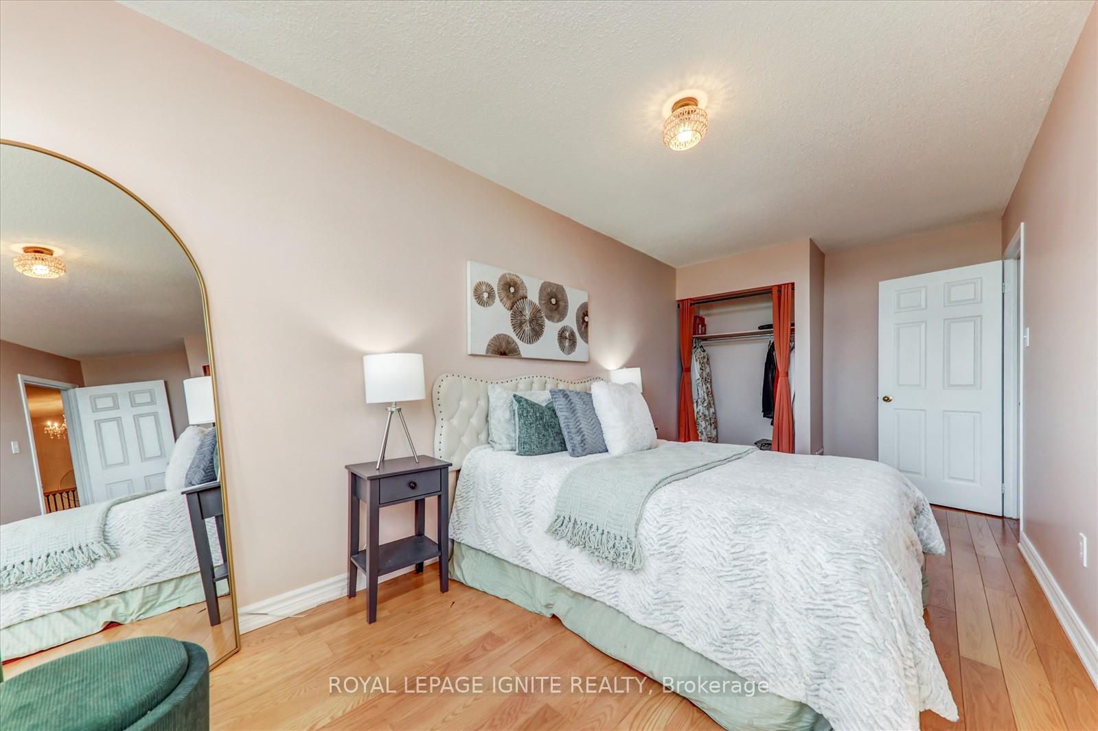 Photo 24 of 218 Sophia Road, Markham, Middlefield — HOMEH