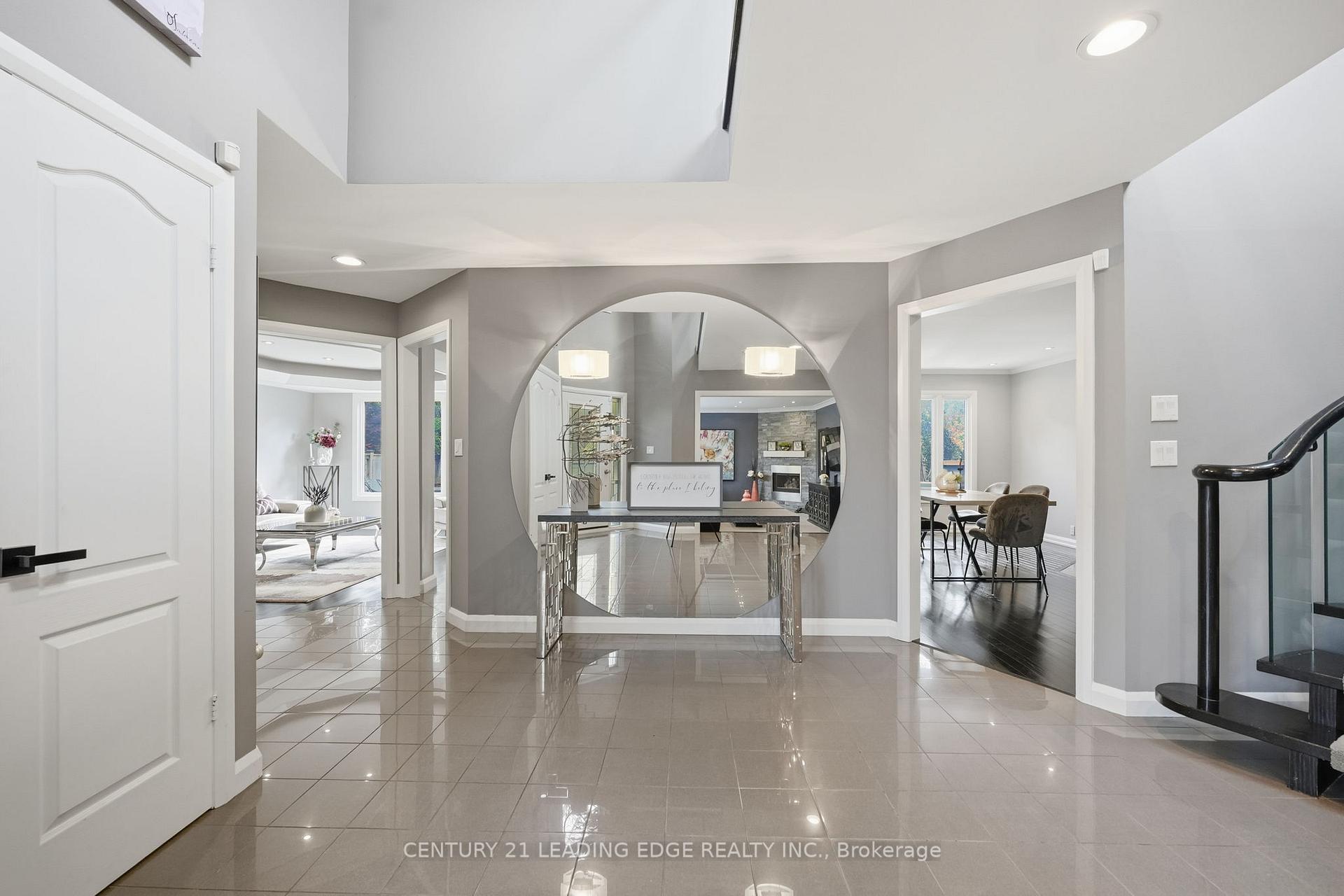 Photo 5 of 17 Celebrity Place, Markham, Markham Village — HOMEH
