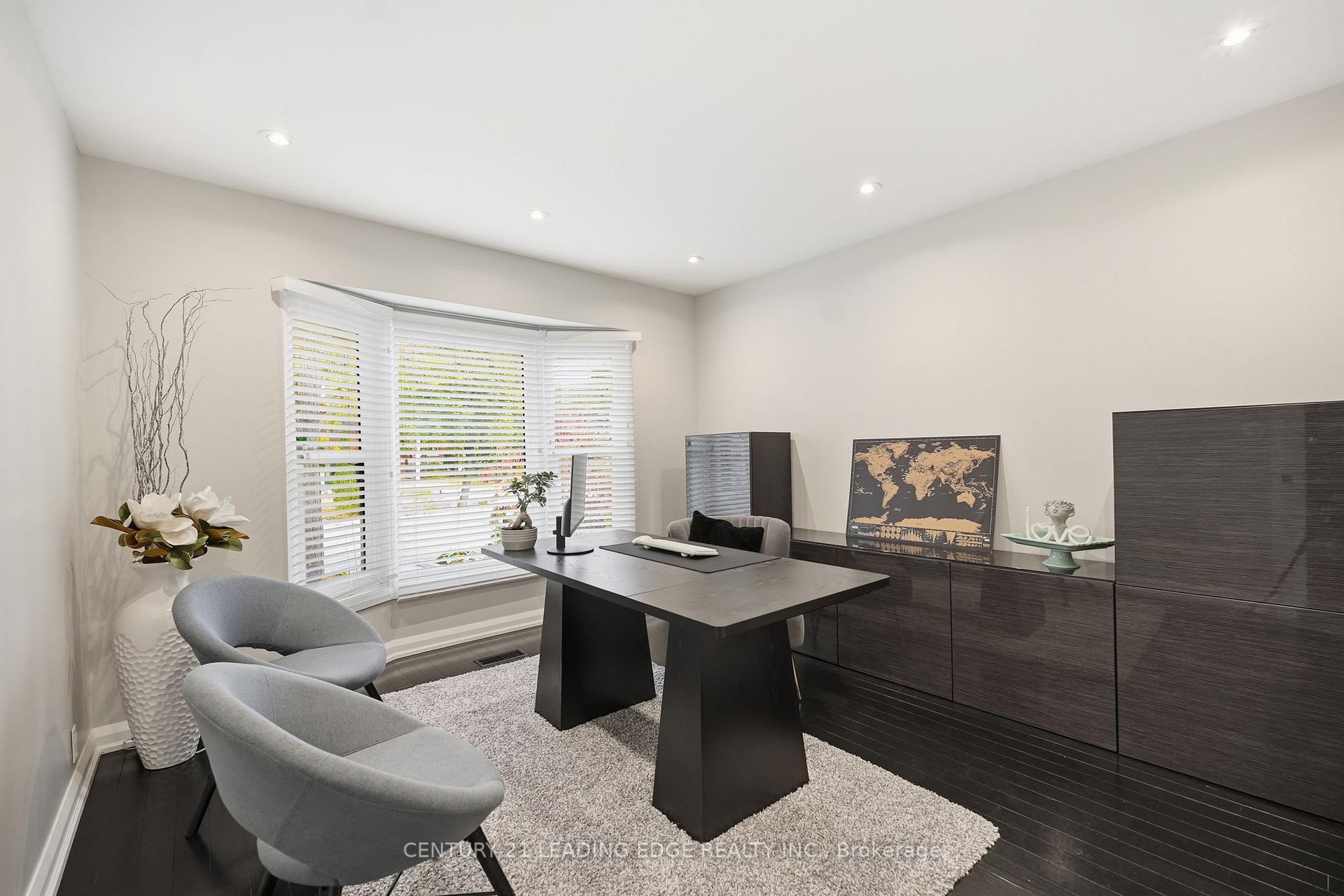 Photo 18 of 17 Celebrity Place, Markham, Markham Village — HOMEH