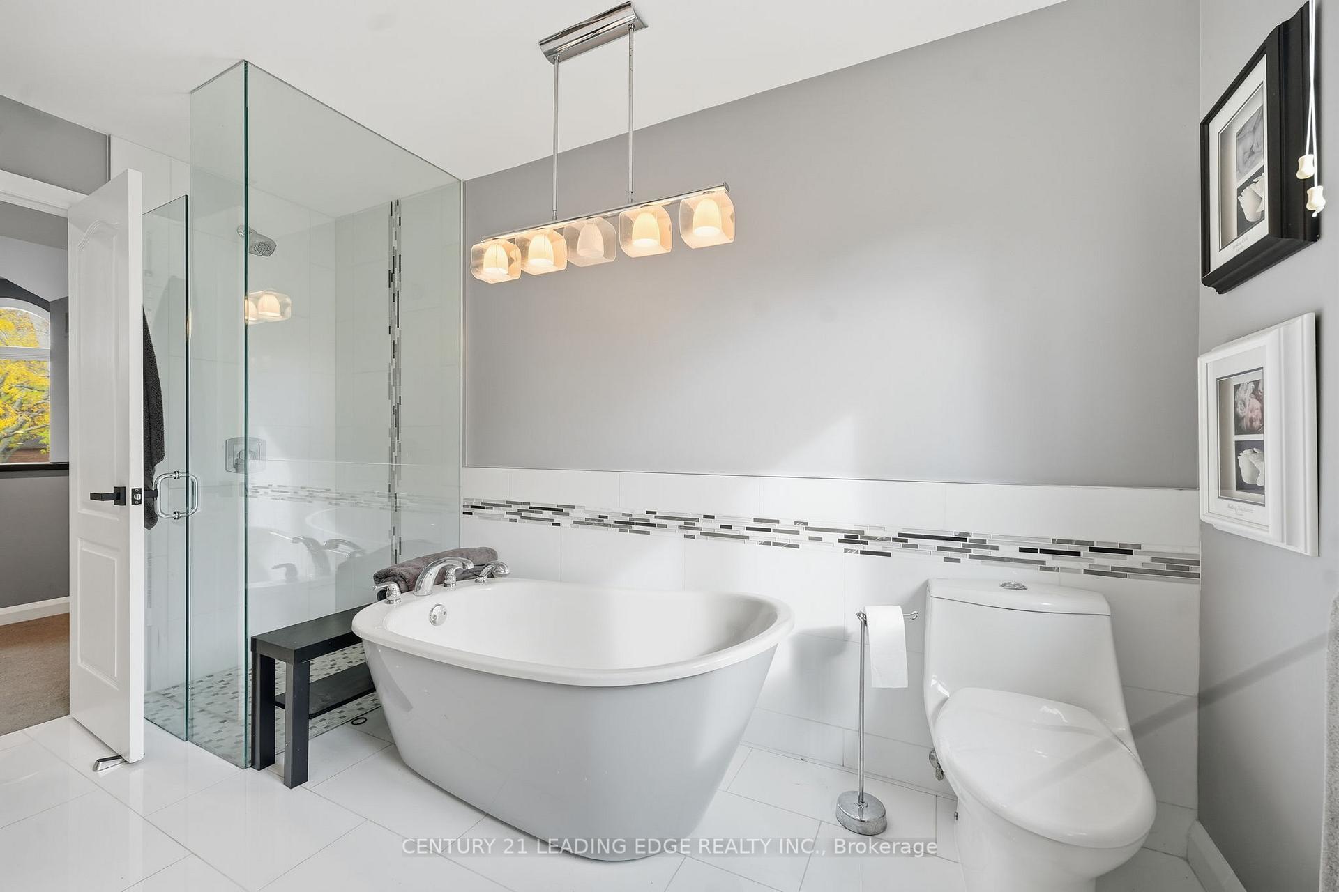Photo 31 of 17 Celebrity Place, Markham, Markham Village — HOMEH