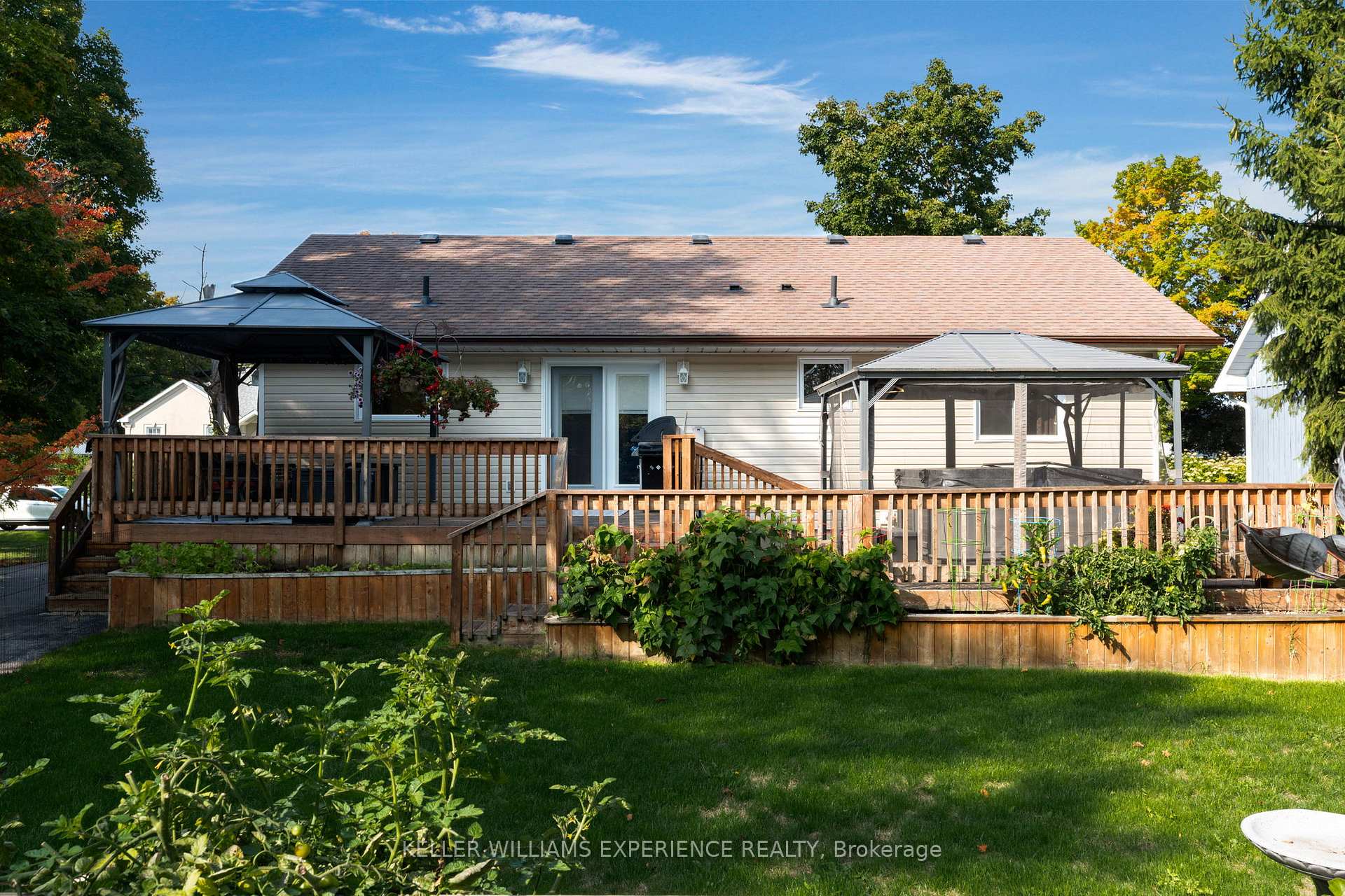 Photo 18 of 2049 Mountbatten Avenue, Innisfil, Alcona — HOMEH