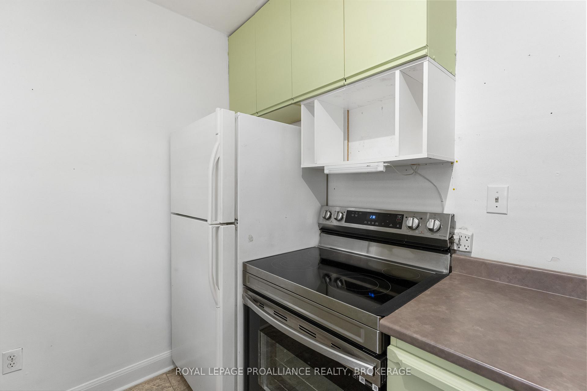 Photo 8 of 545 Macdonnell Street, Kingston, East of Sir John A. Blvd — HOMEH