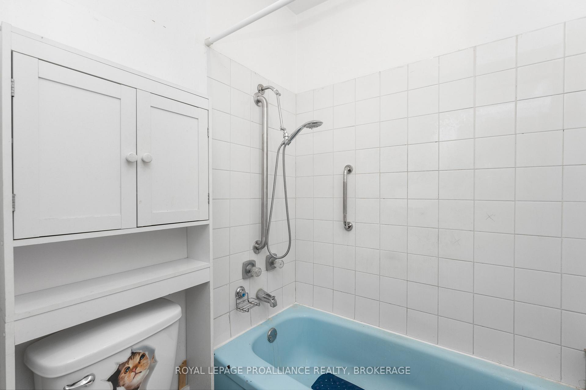Photo 16 of 545 Macdonnell Street, Kingston, East of Sir John A. Blvd — HOMEH