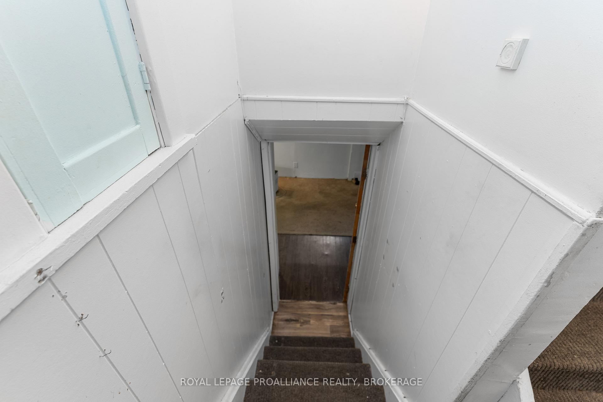Photo 17 of 545 Macdonnell Street, Kingston, East of Sir John A. Blvd — HOMEH