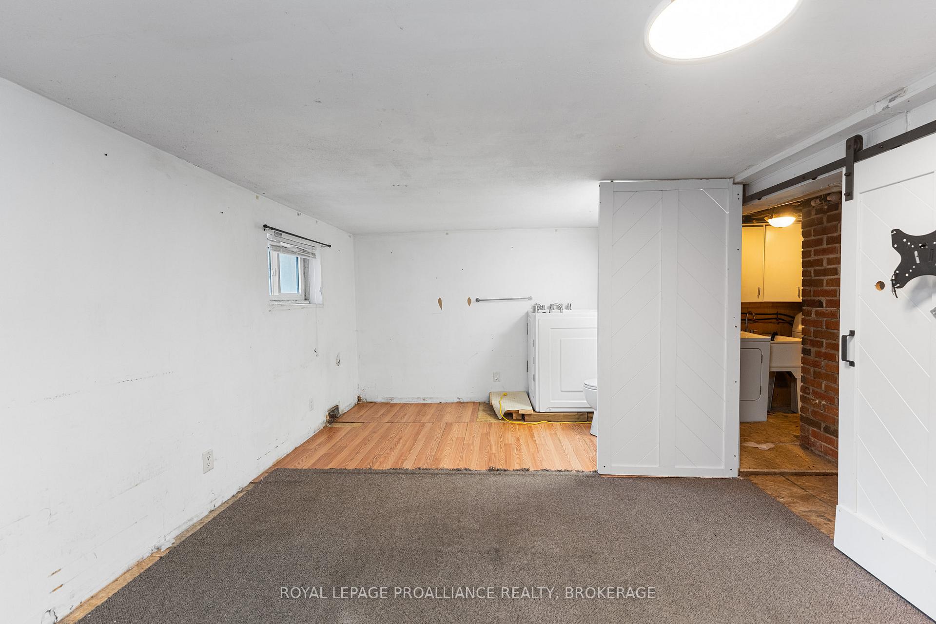 Photo 19 of 545 Macdonnell Street, Kingston, East of Sir John A. Blvd — HOMEH