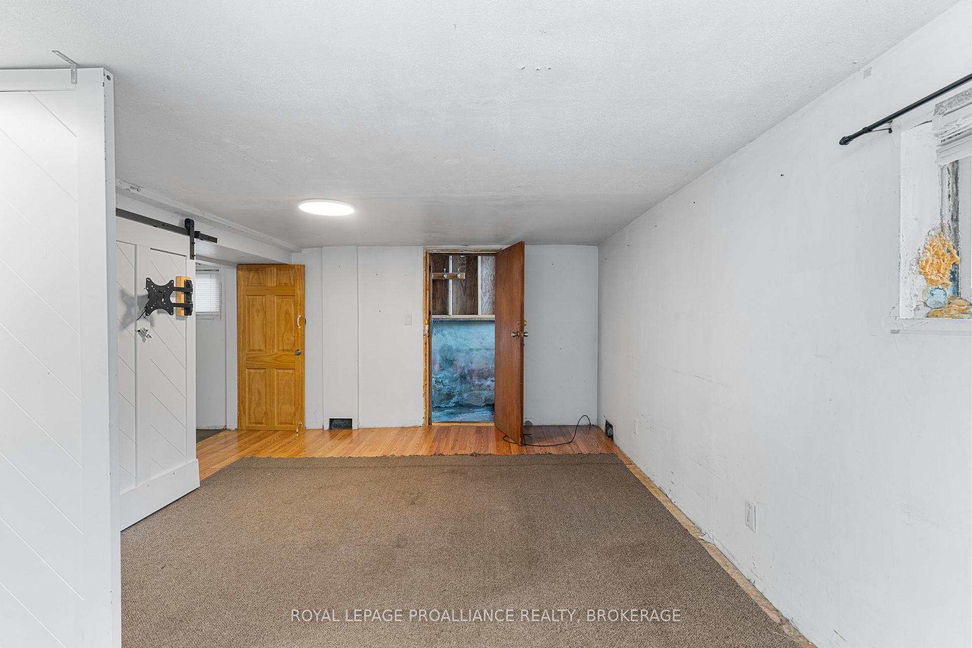Photo 21 of 545 Macdonnell Street, Kingston, East of Sir John A. Blvd — HOMEH